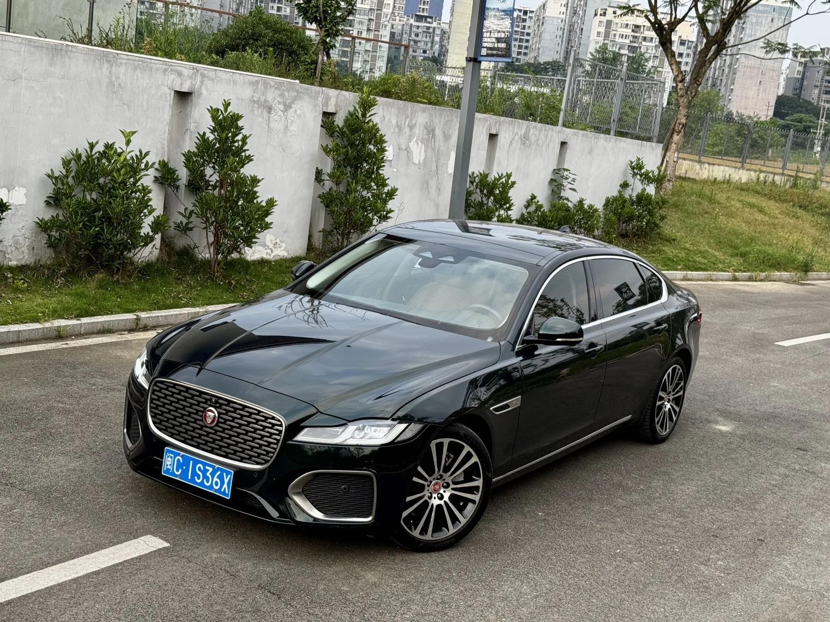 2024 Jaguar XFL 2.0T P250 Front-Wheel Drive Premium Luxury Edition