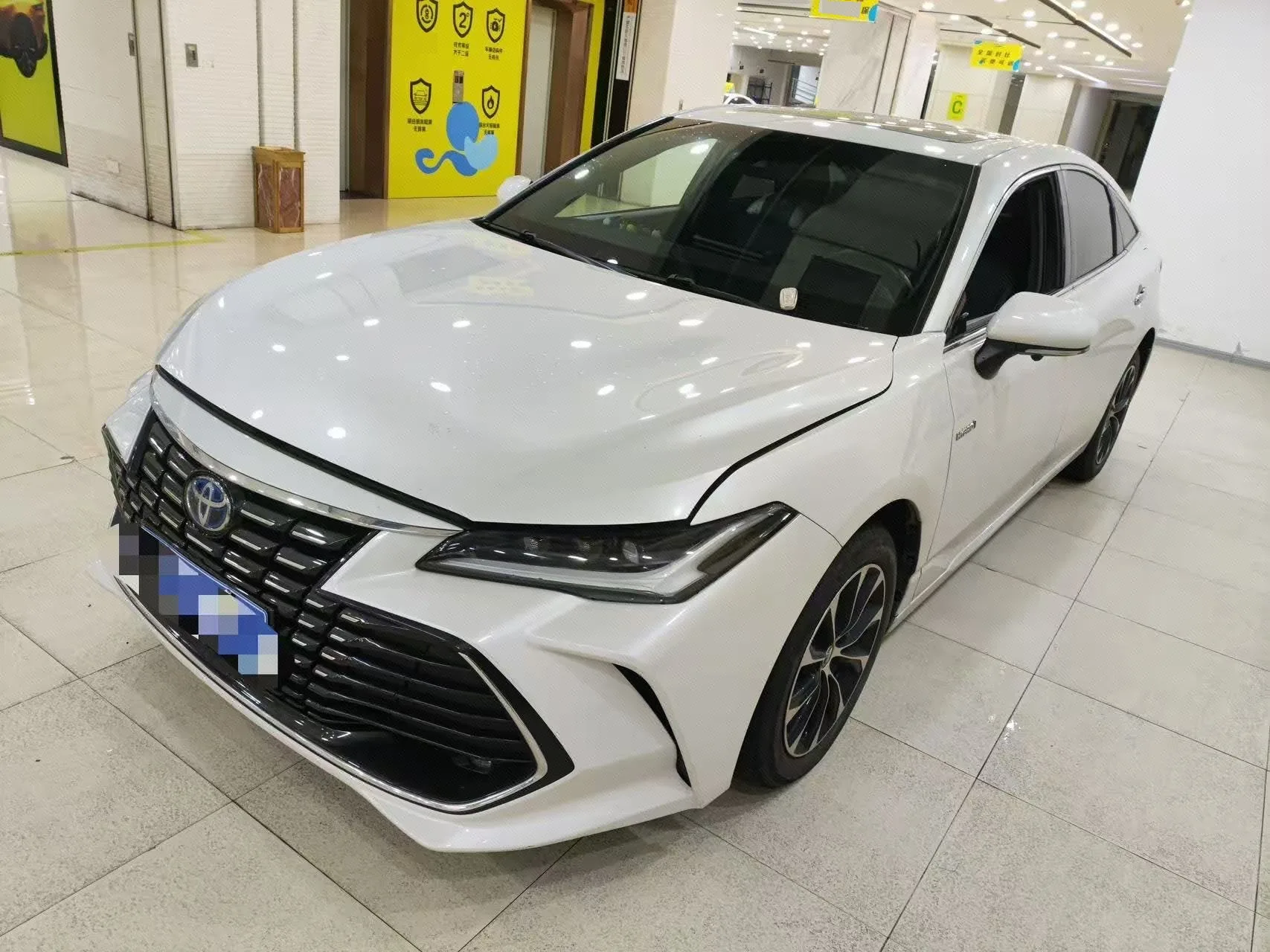 2023 Toyota Avalon Hybrid 2.5L CVT Luxury Edition Automatic