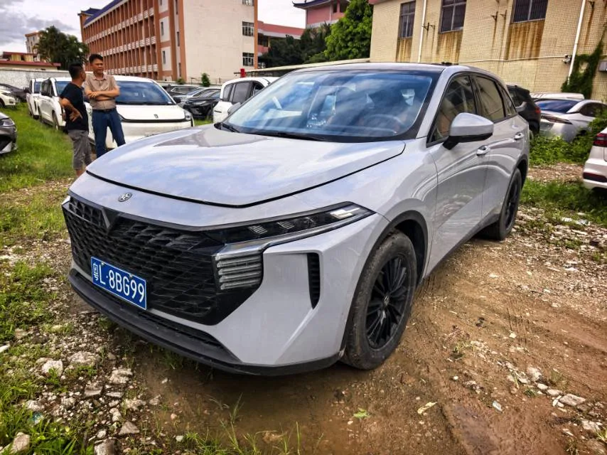 Venucia V 2022 260T Dark Horse Edition · Idol