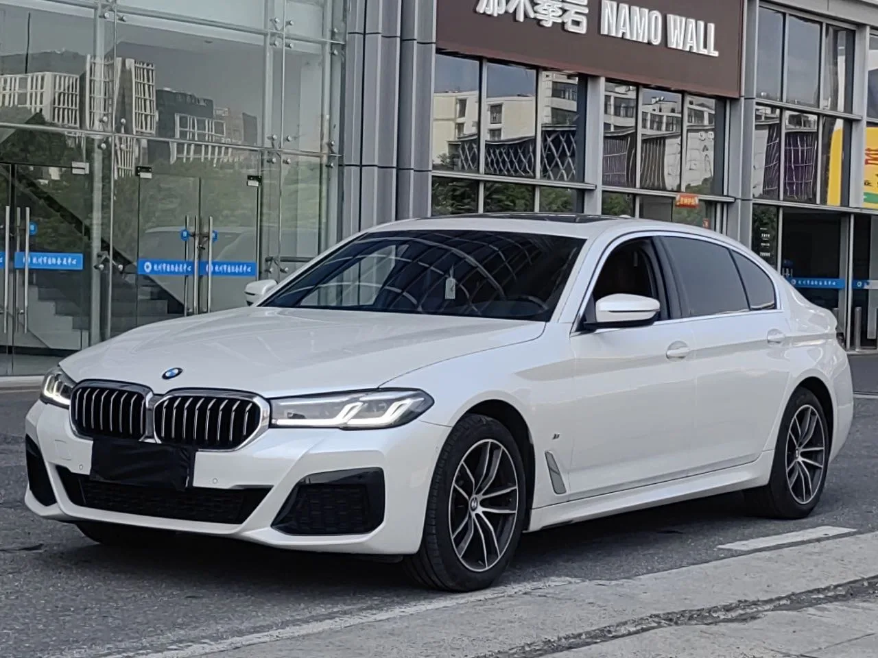 BMW 5 Series 2022 Facelift II 525Li M Sport Package