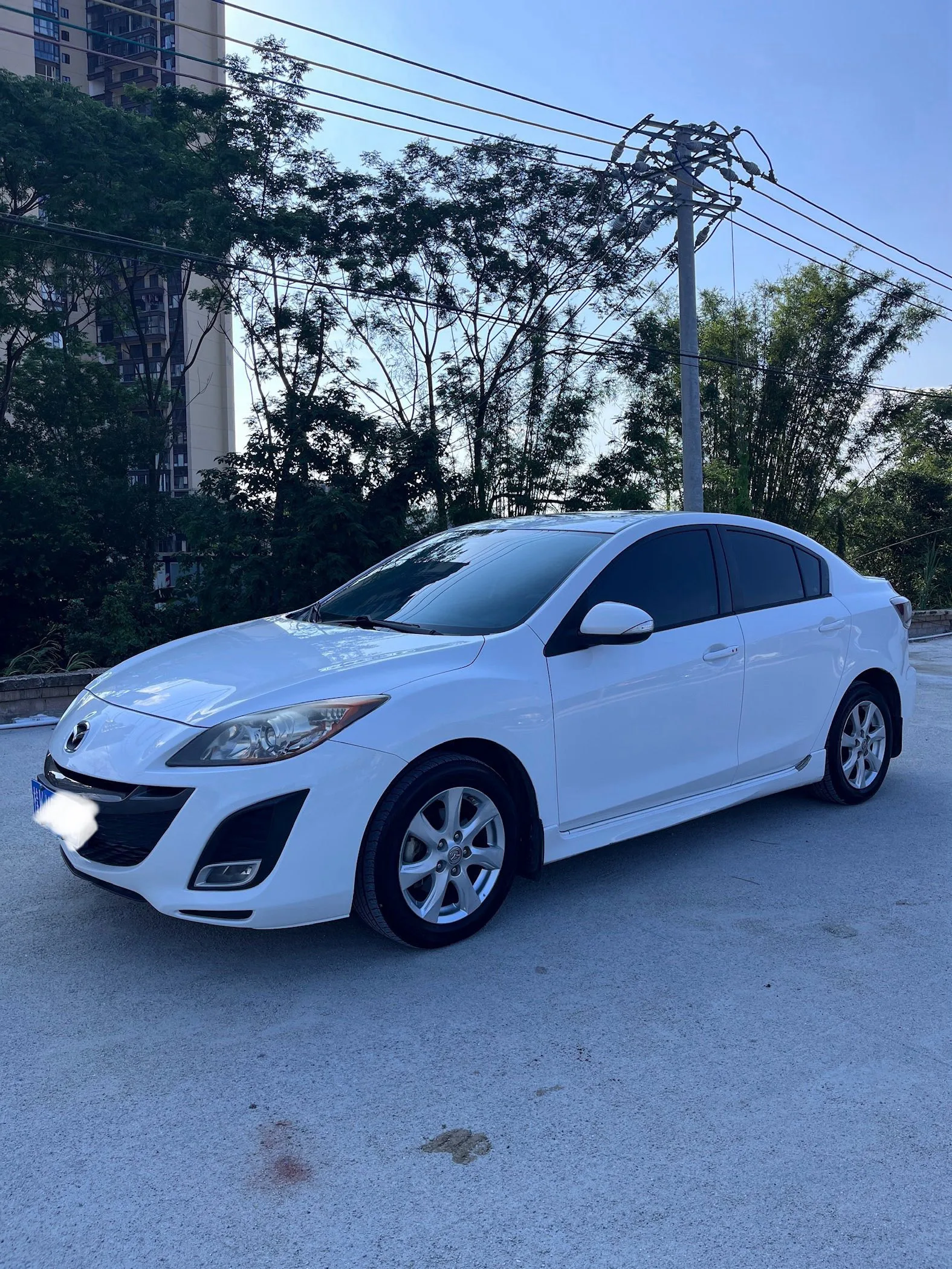 2011 Mazda3 Star Edition, Sedan, 2.0L, Automatic, Luxury Trim