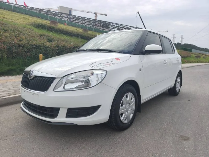Fabia 2014 1.4L Automatic Crystal Edition