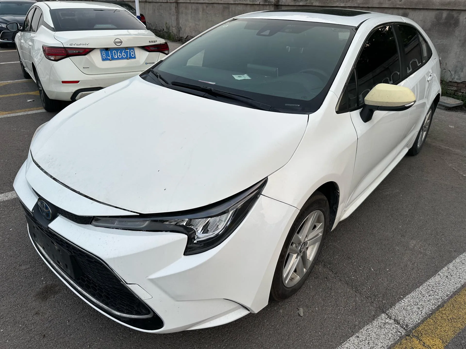 Levin 2022 Hybrid 1.8H E-CVT Leading Edition