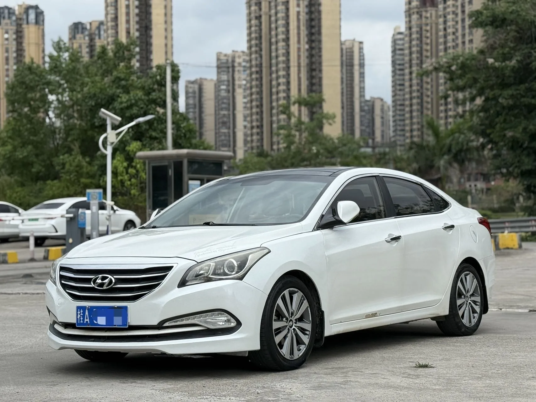 2014 Mistra 1.8L Automatic Premium DLX