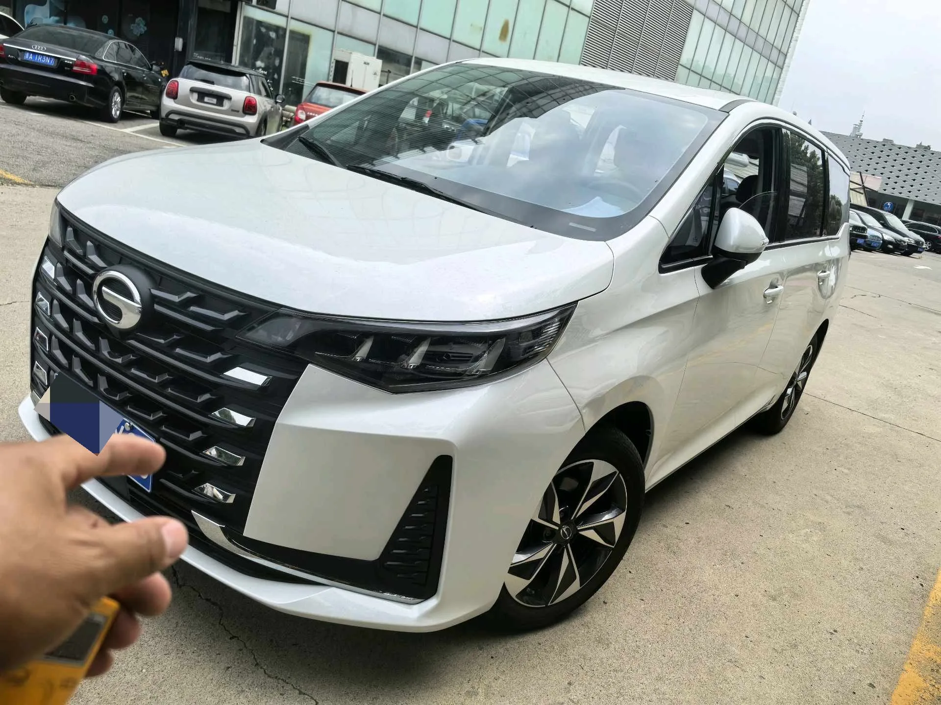 传讯 2023 M6 专业版 1.5吨 270吨 奢华 版 自动的