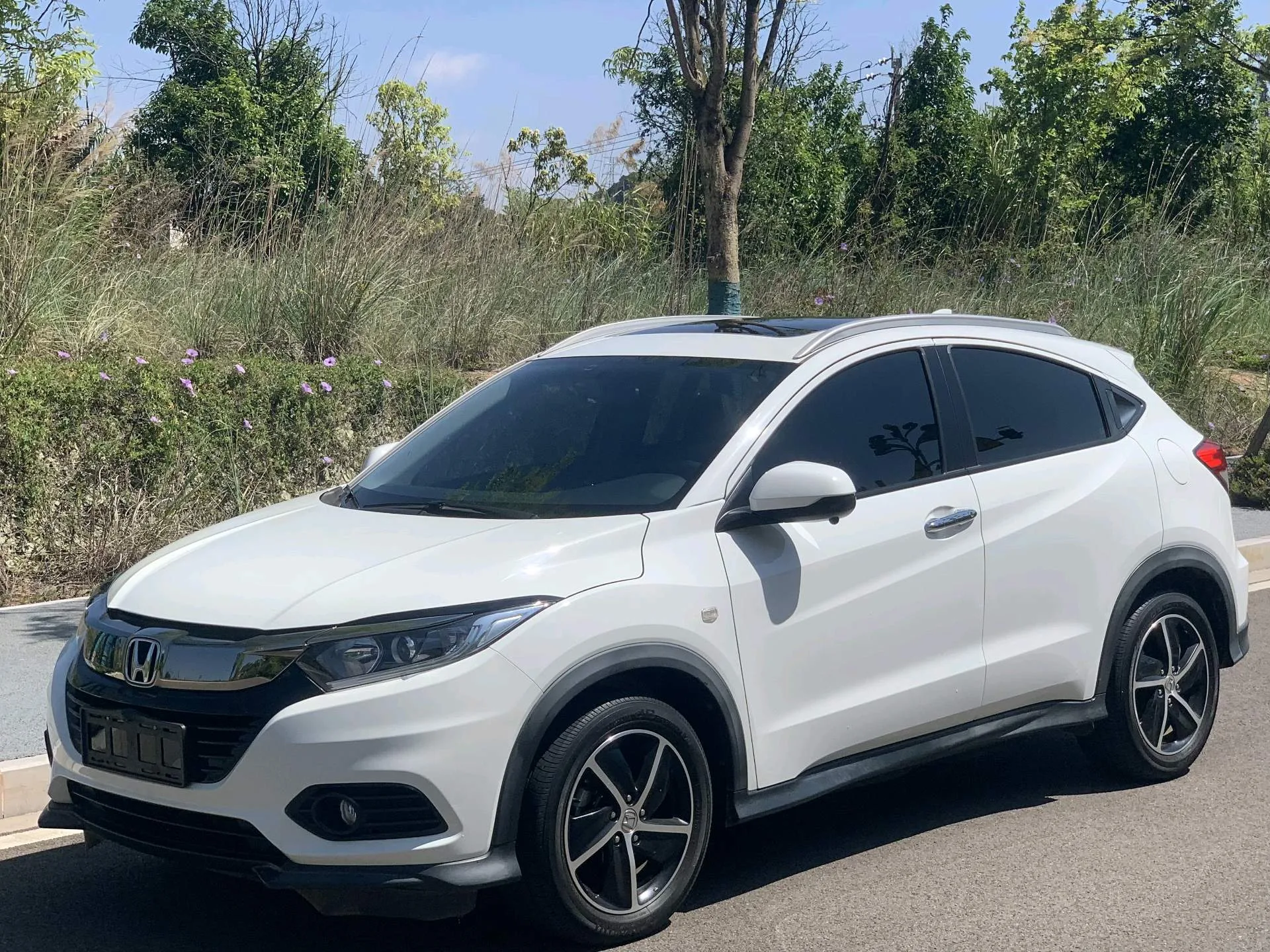 Vezel 2022 1.5L CVT Phantom Night Pioneer Edition