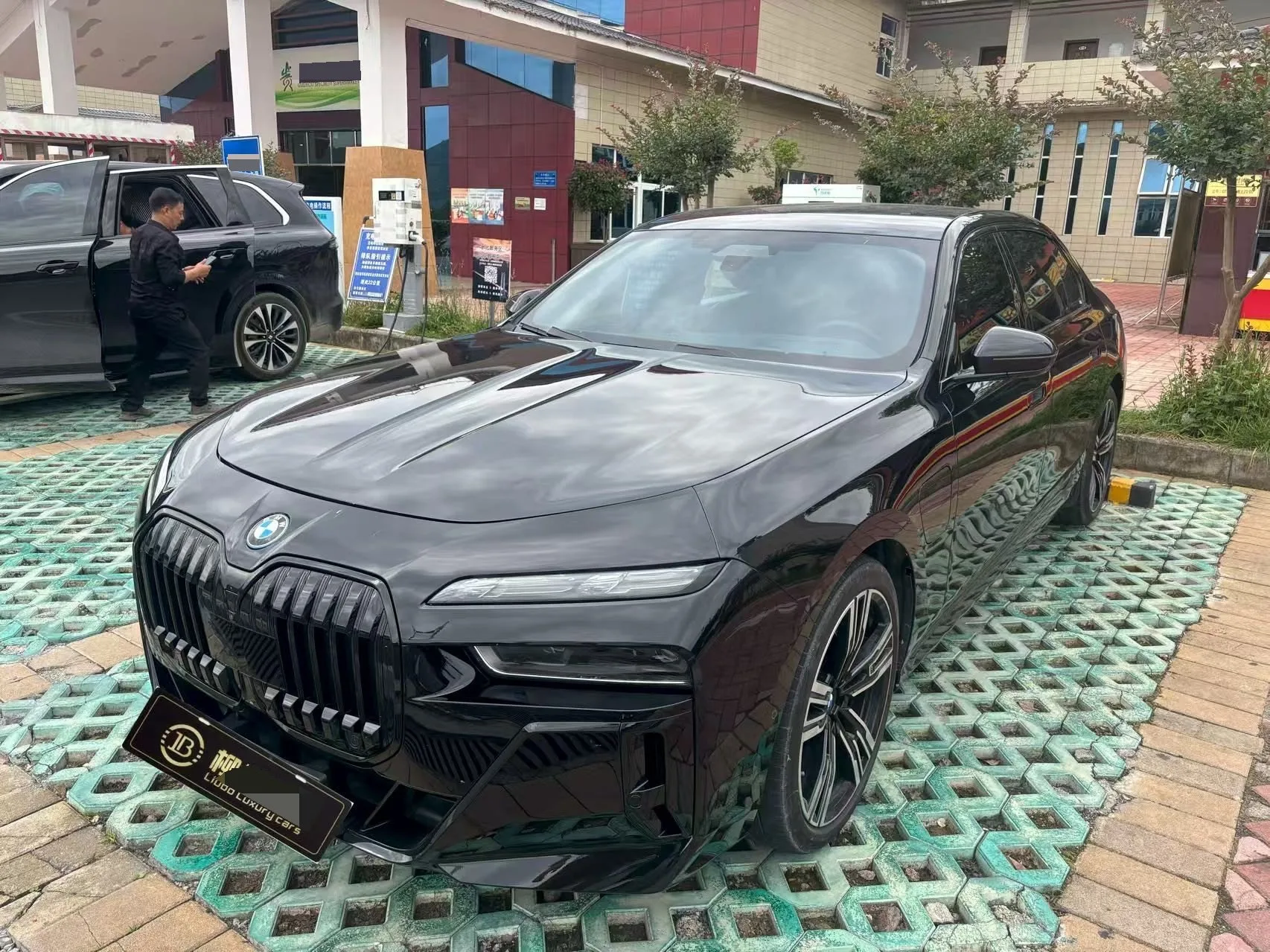 2023 BMW i7 (Imported) i7 eDrive50L M Sport Package Automatic