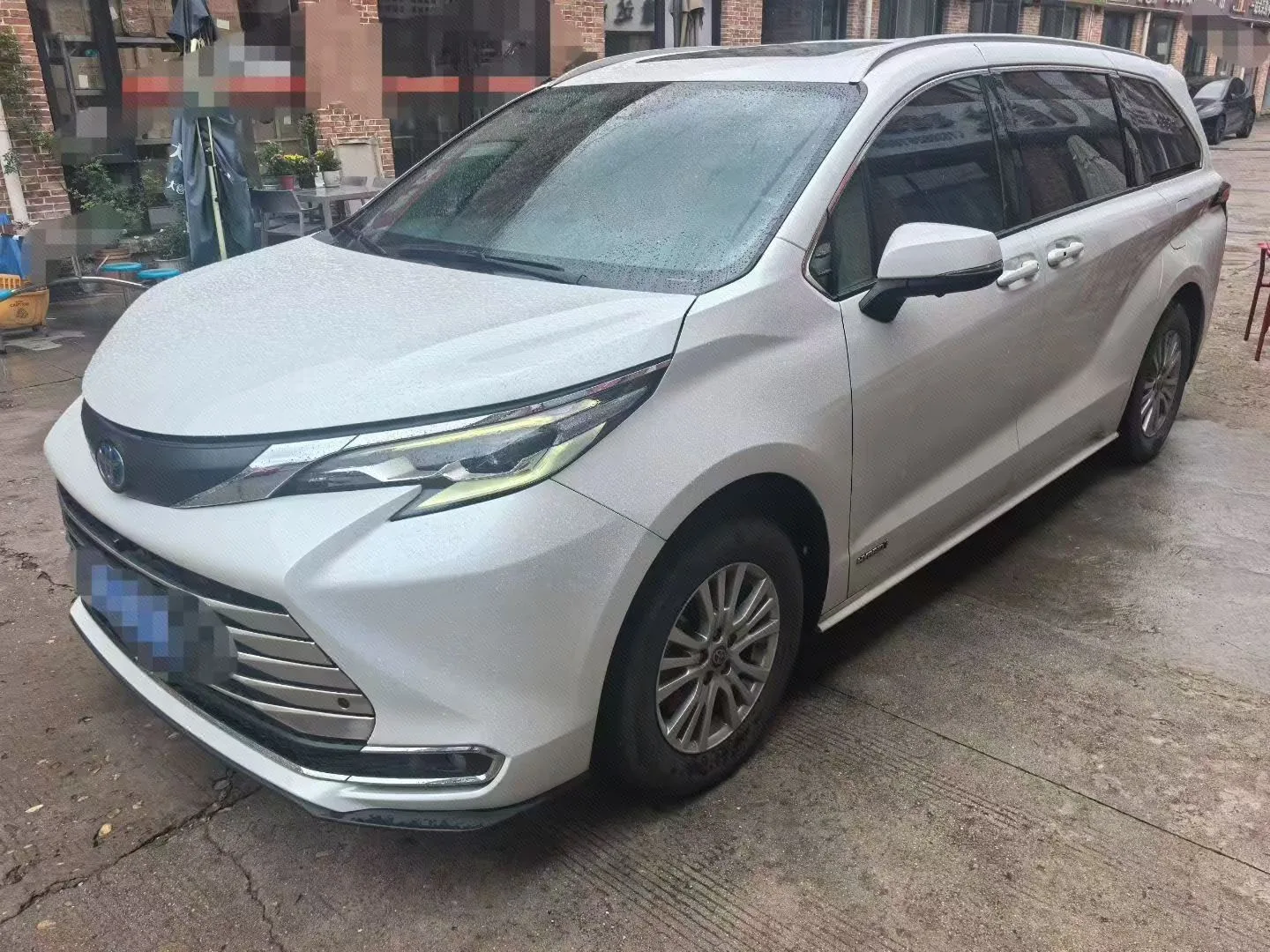 2021 Sienna 2.5L Hybrid Premium Edition