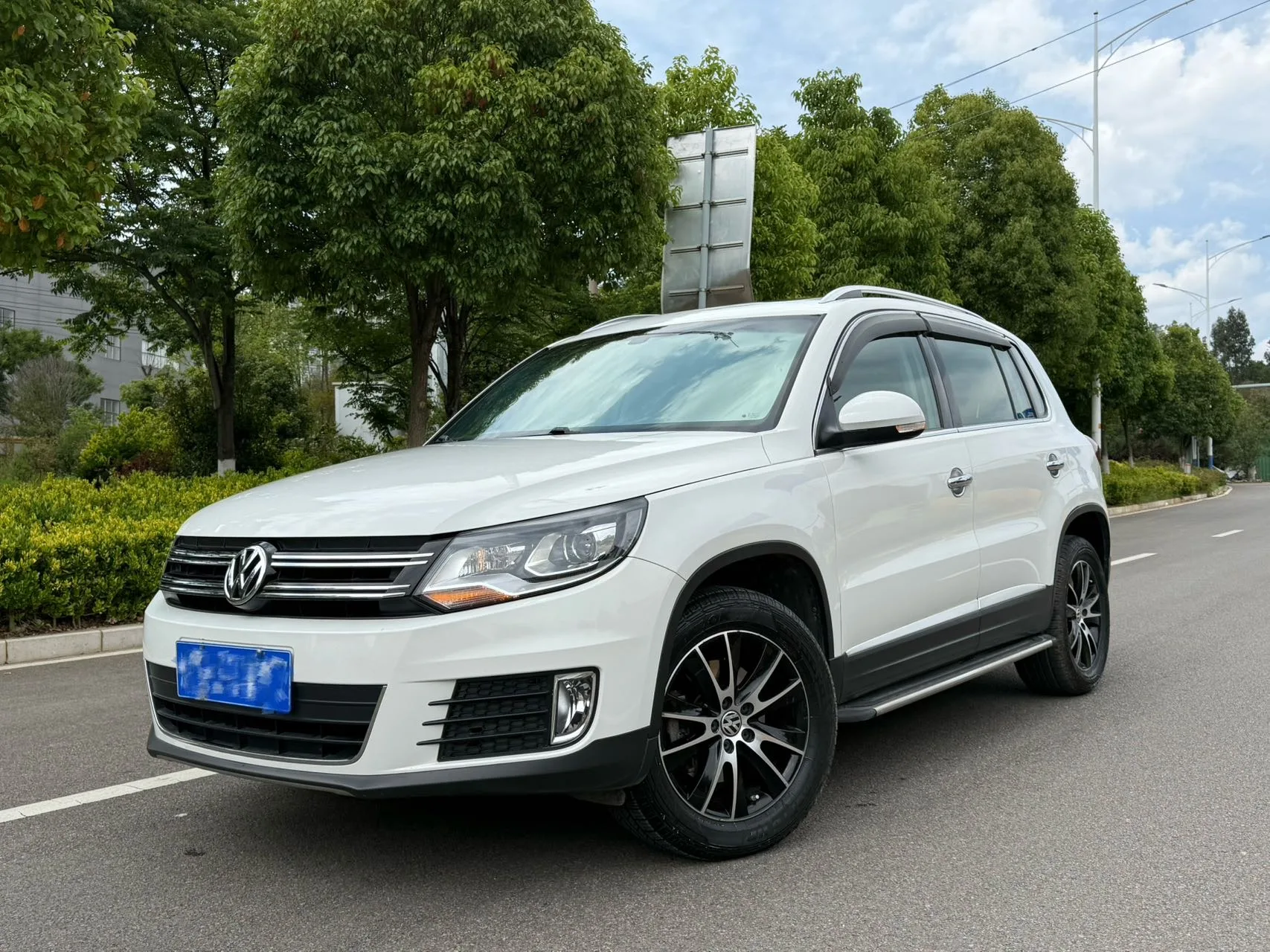 2016 Tiguan 300TSI Automatic Front-Wheel Drive Luxury Edition