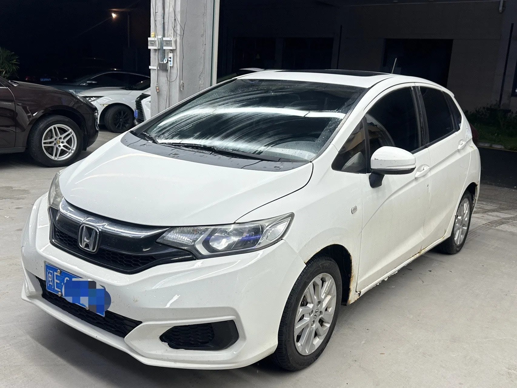 Honda Fit 2018 1.5L CVT Comfort Sunroof Edition