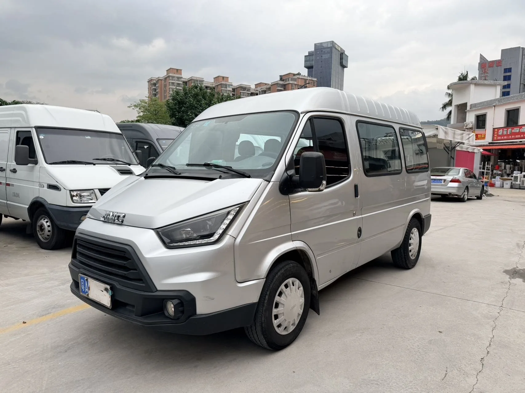 JMC 2019 Teshun 2.8T Commercial Van, Smart Transmission, Short Wheelbase, Mid-Roof, 6-Seater, Manual Transmission