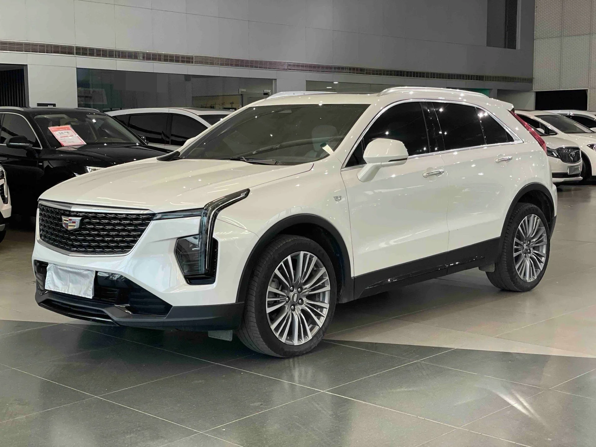 2024 Cadillac XT4 28T FWD Prestige