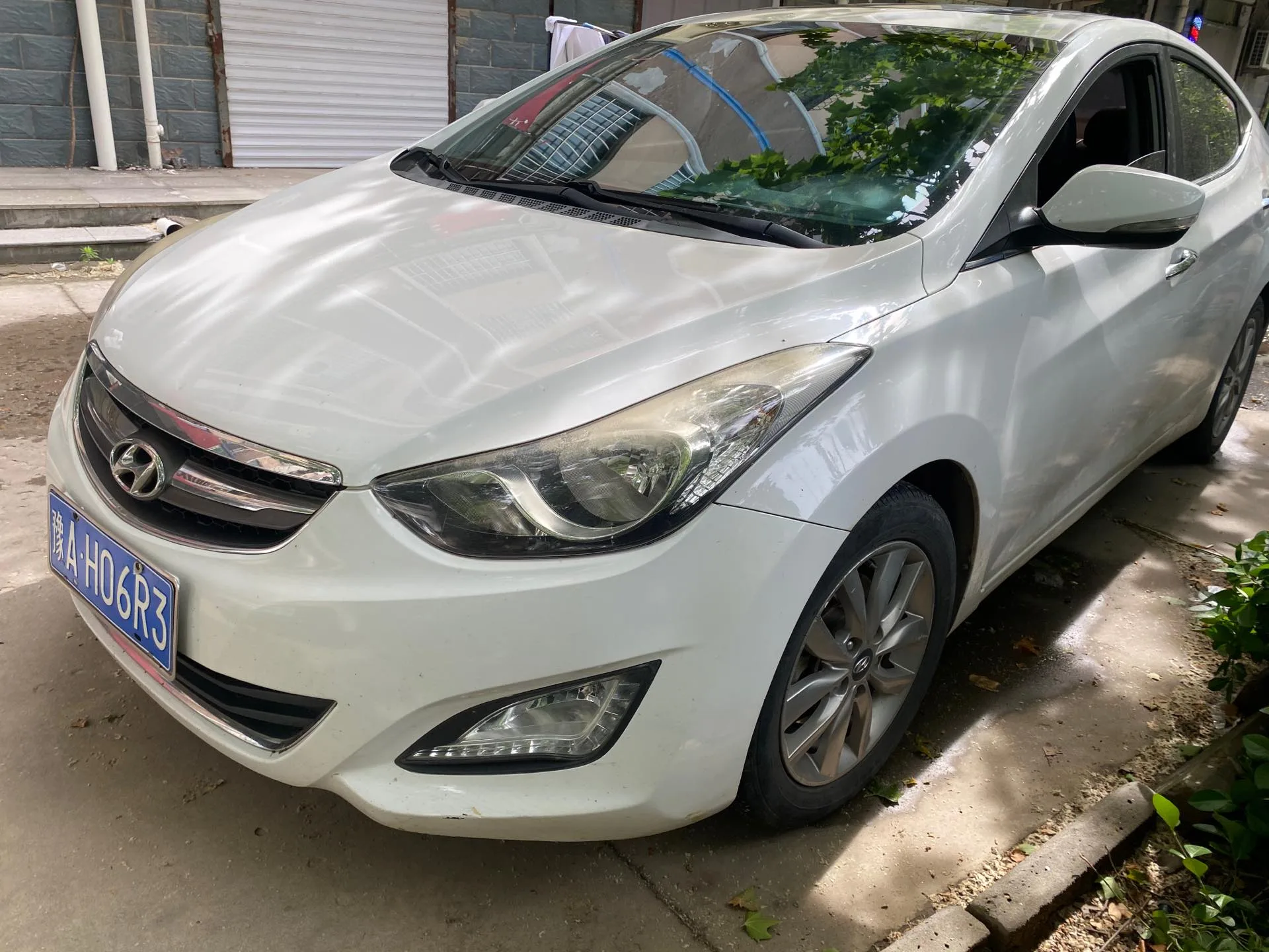 Hyundai Elantra 2015 1.6L Automatic Leading Edition