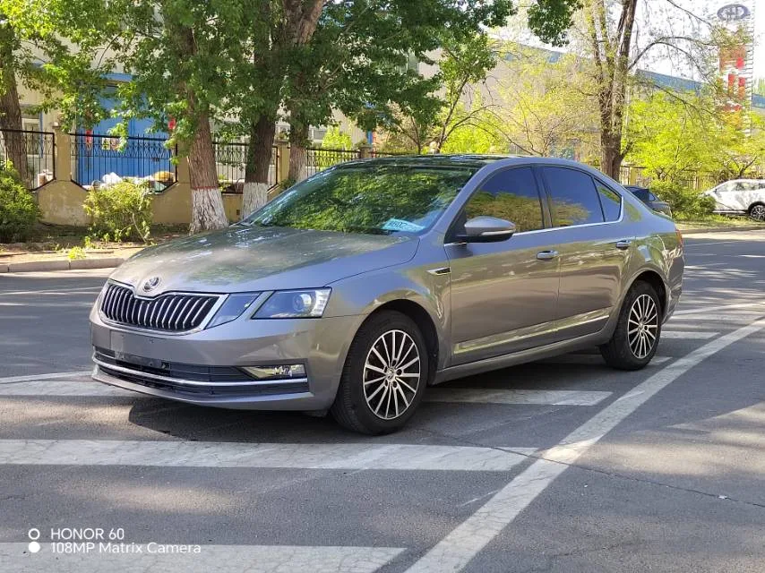 Октавия 2018 1,6 l Автоматический Комфорт Версия
