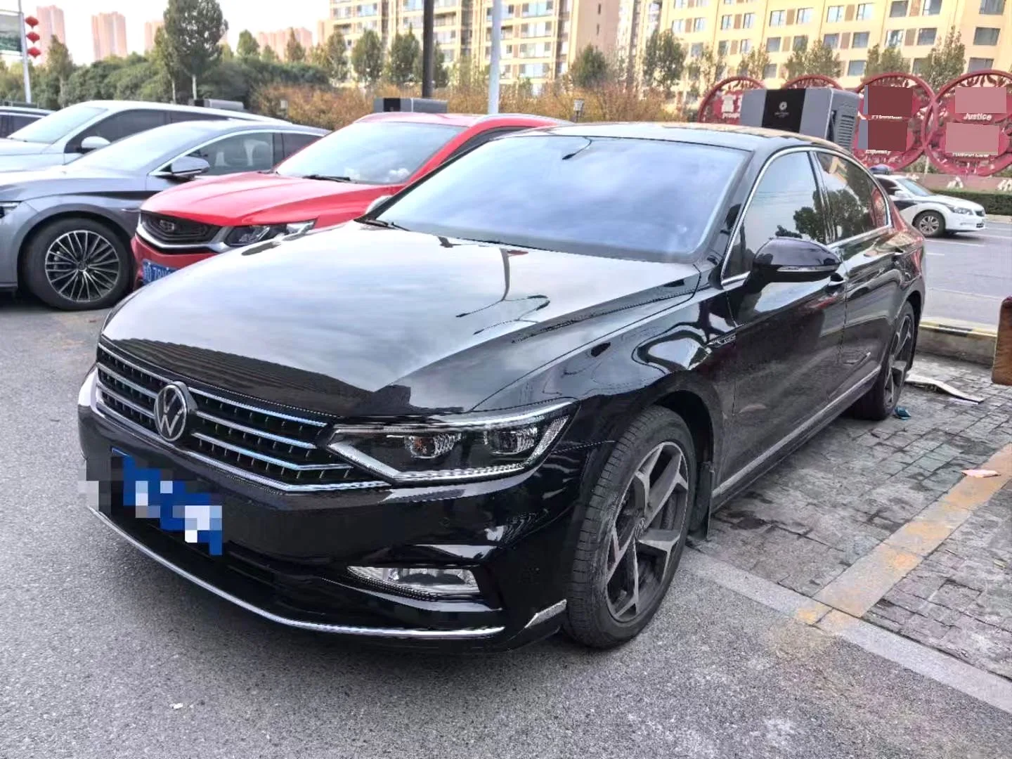 Volkswagen 2025 Magotan 2.0TSI 330TSI 2 Million Unit Luxury Automatic Transmission