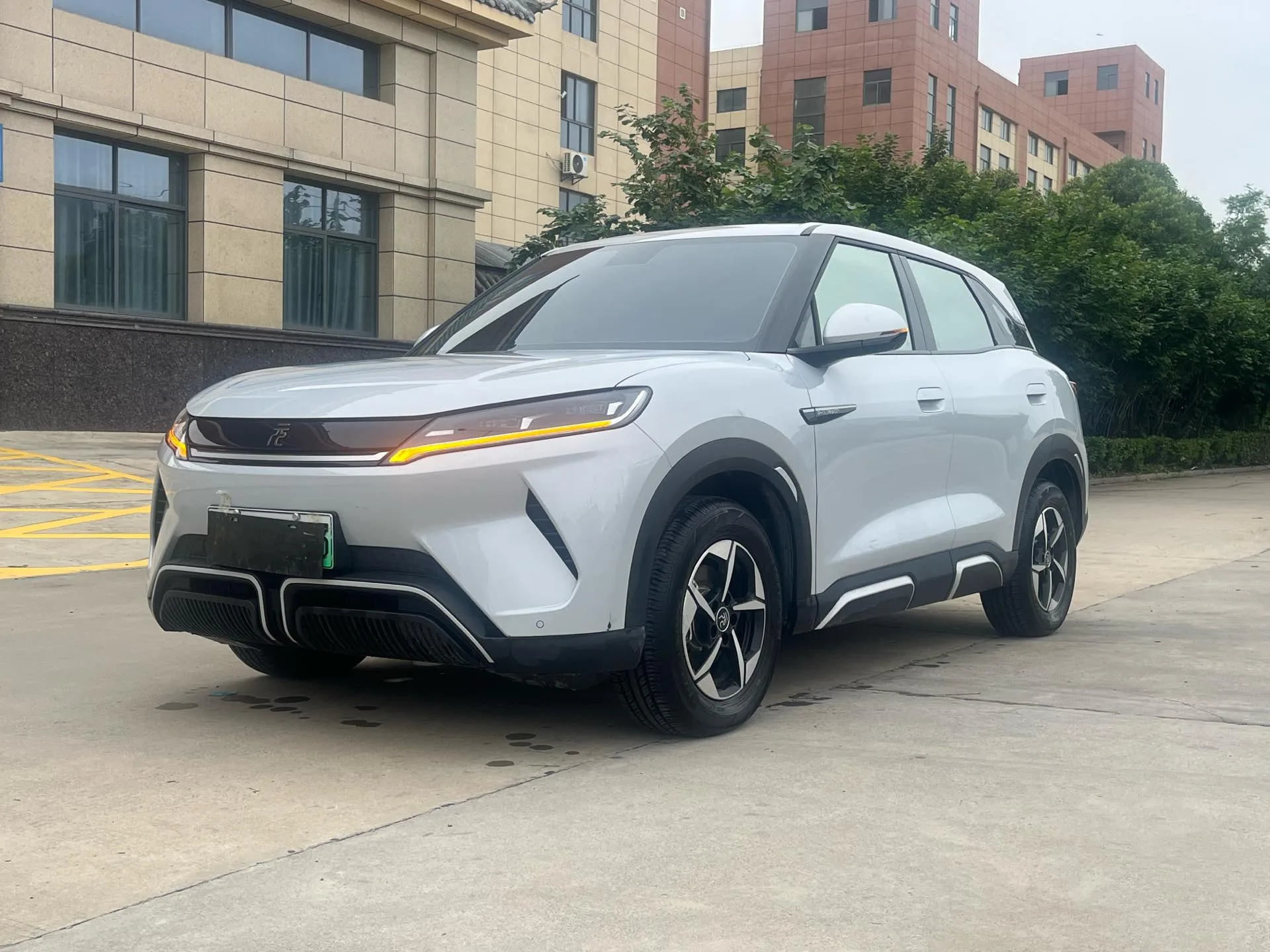 Yuan UP 2024 Model 401KM Leading Edition