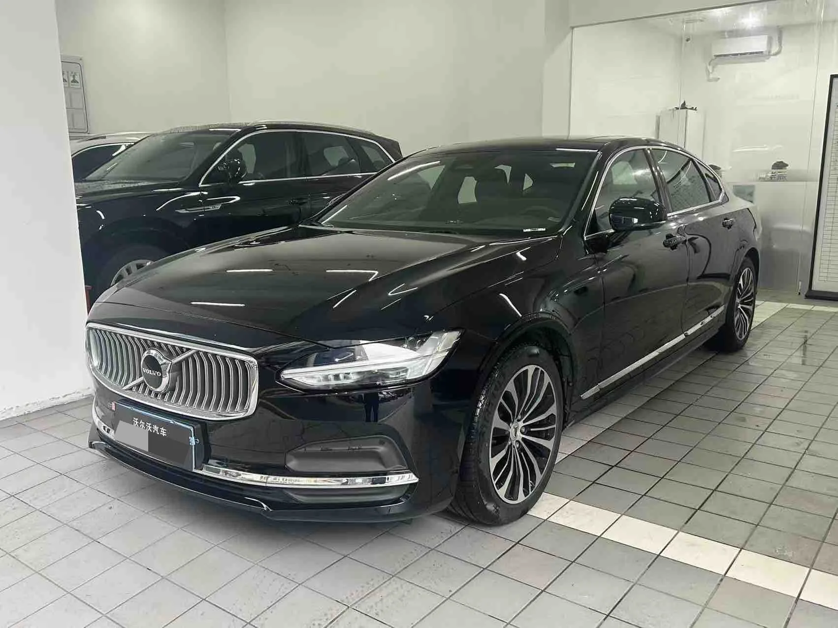 2024 Volvo S90 B5 Smart Luxury Edition