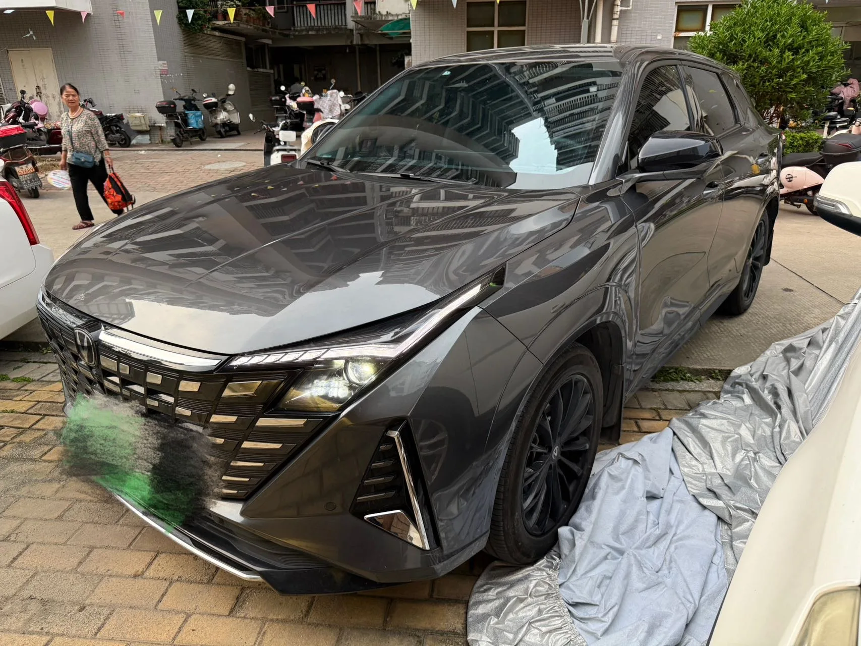 Changan 2024 UNI-Z Smart Electric iDD 1.5 CVT 125km/h Leading Edition Automatic