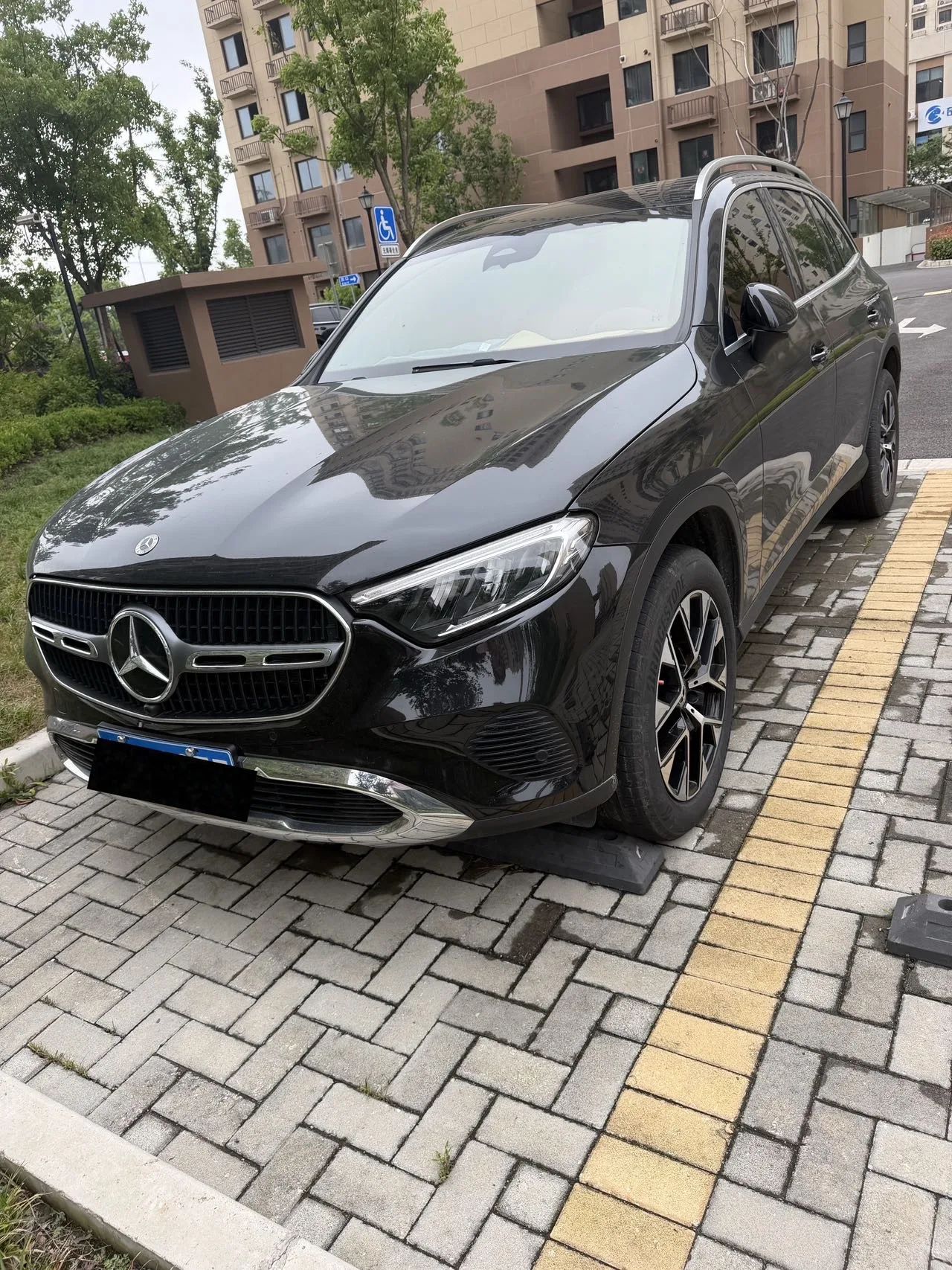 Mercedes-Benz 2024 GLC 260 L 4MATIC 48V 2.0T Dynamic 5-seater Automatic