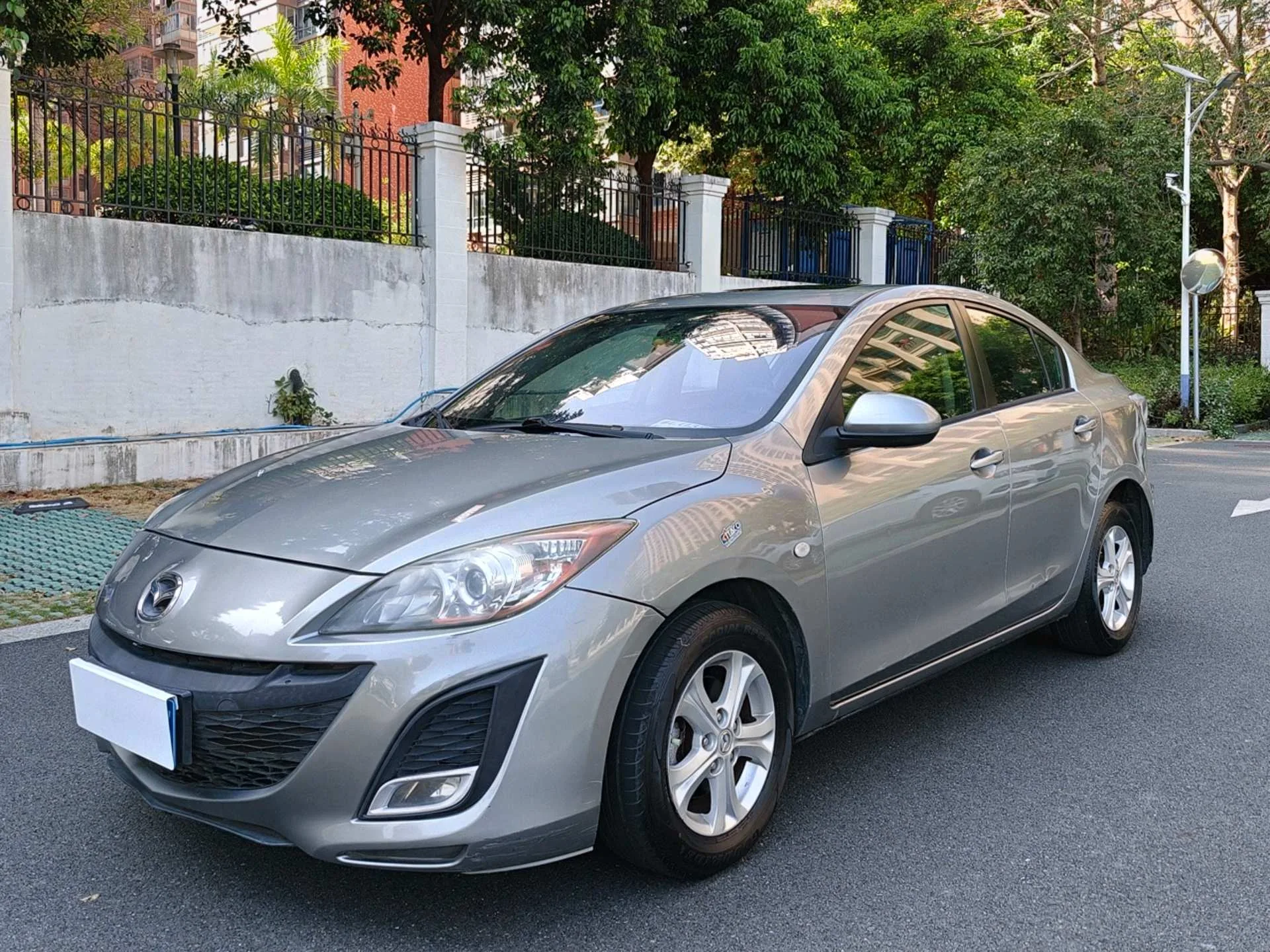 Mazda 3 Axela 2011 Sedan 1.6L Automatic Elite