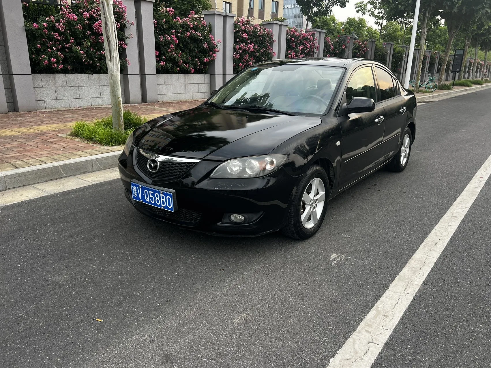 2009 Mazda3 1.6L Automatic with Sunroof