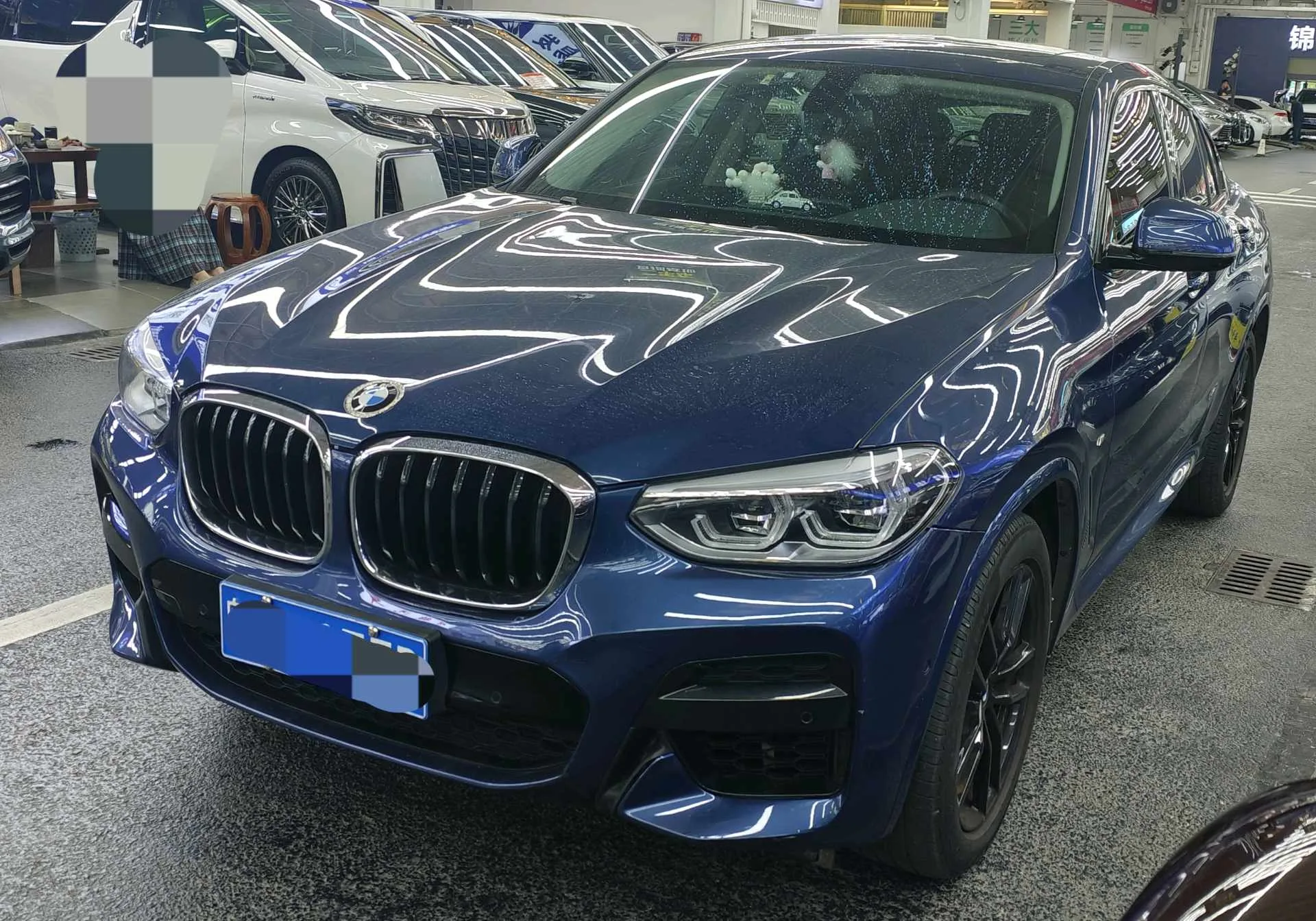 2021 宝马 X4 xDrive 25i M 运动 包裹
