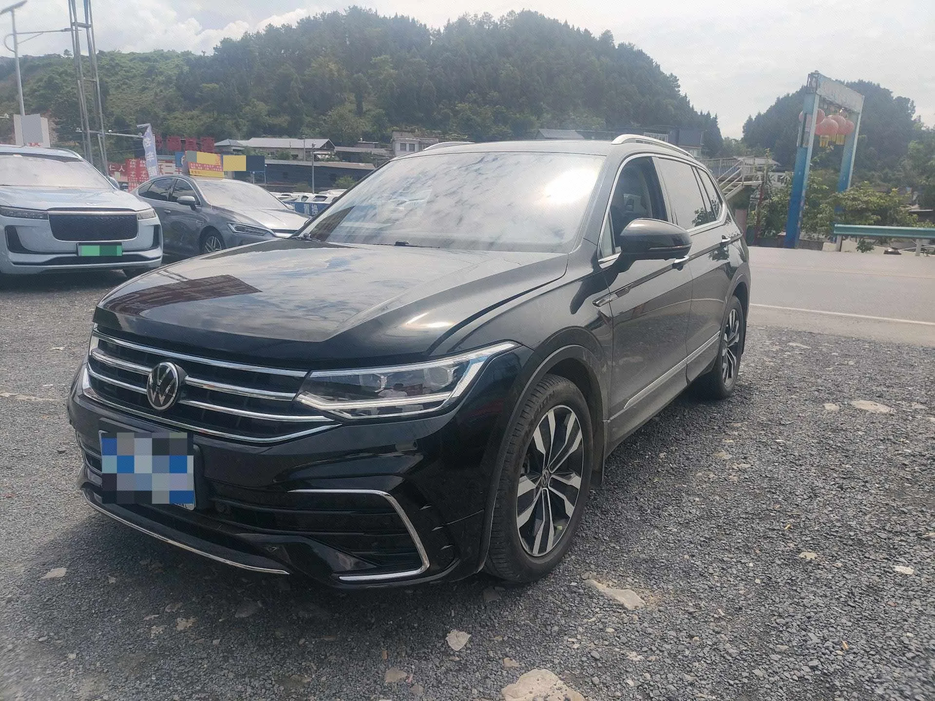 Volkswagen 2024 Tiguan L R-Line 2.0TSI 380TSI AWD R-Line Premium Edition 7-Seater Automatic Transmission