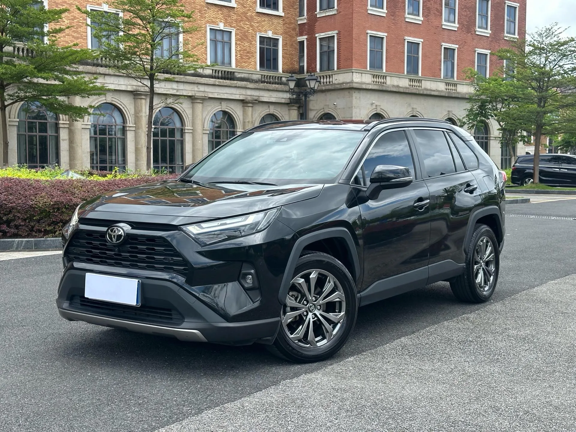 Toyota 2023 RAV4 2.0 CVT 2WD Fashion Plus Edition Automatic