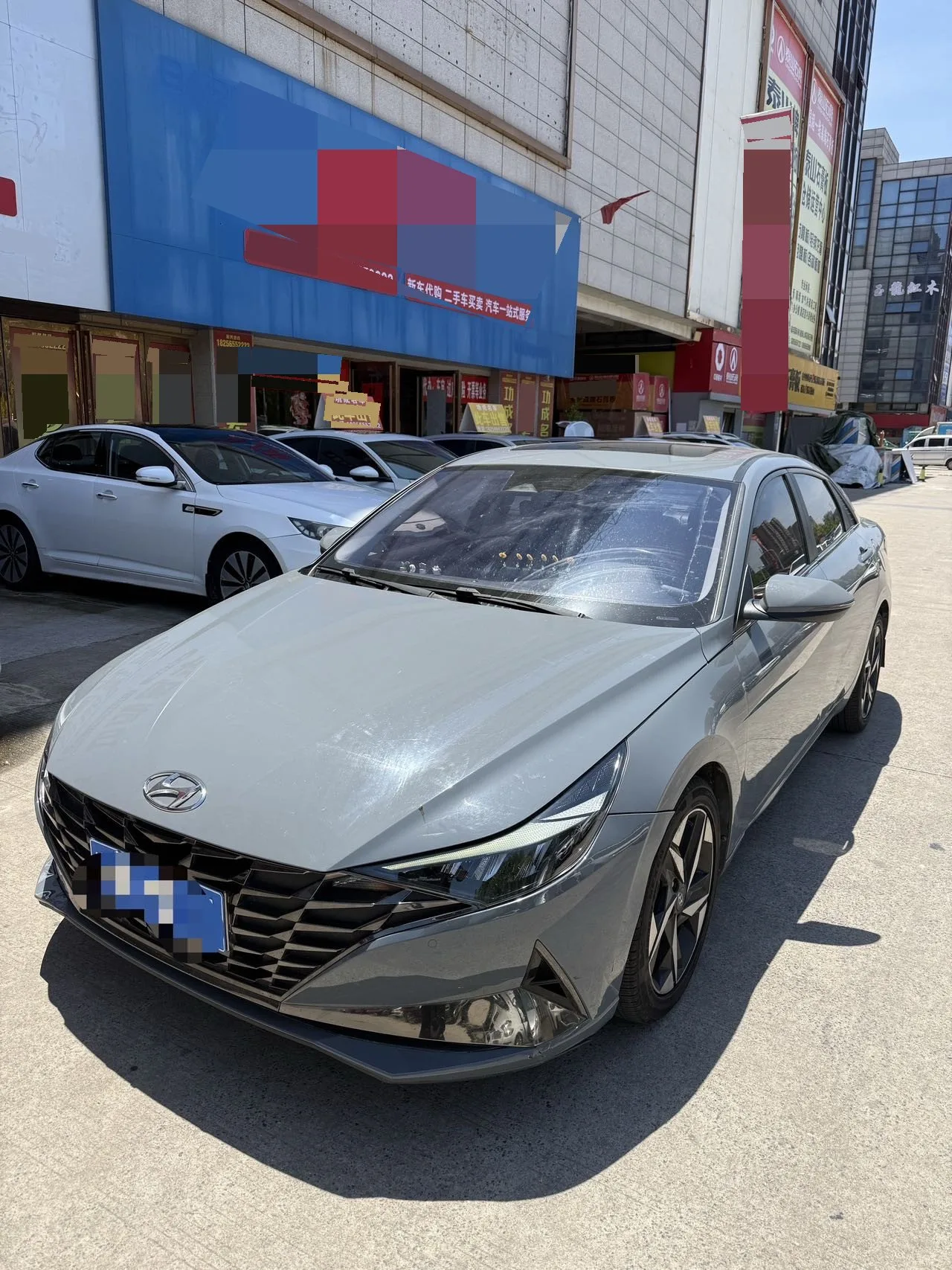 Hyundai Elantra 2021 1.5L CVT LUX Premium Edition