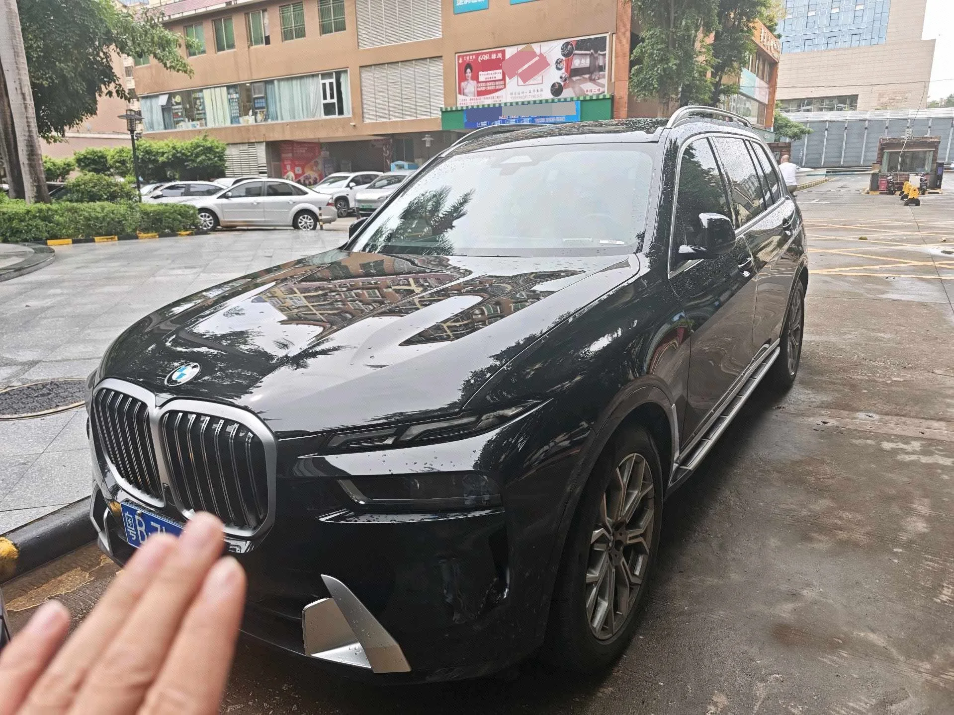 BMW X7 (Imported) 2024 Model Year X7 xDrive40i 48V 3.0T Luxury Line with Premium Package, Automatic Transmission