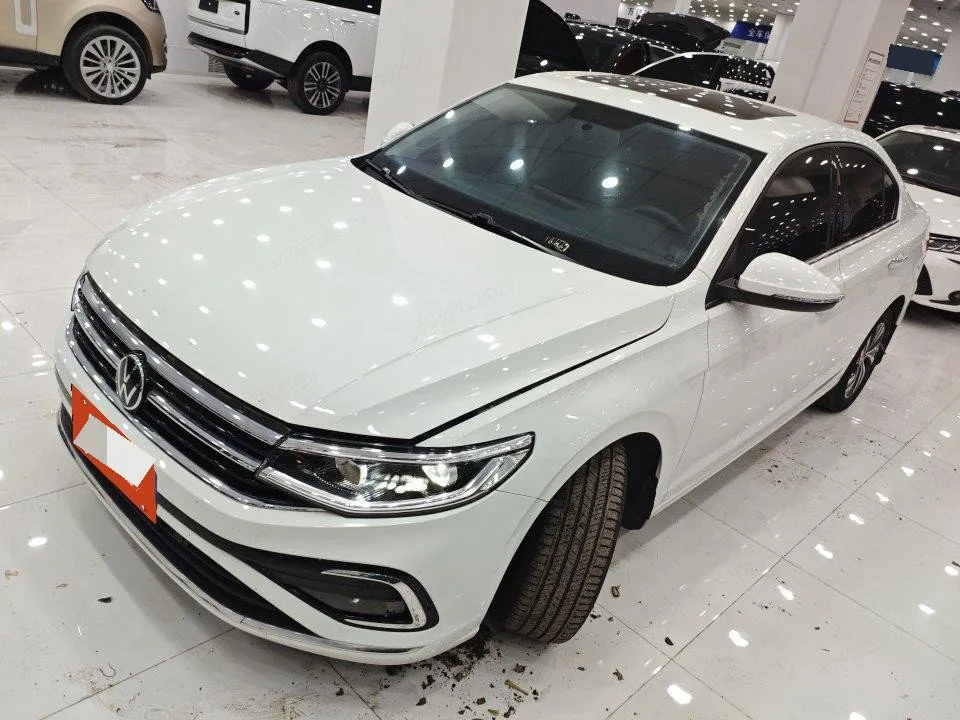Bora 2023 200TSI DSG Smart Edition