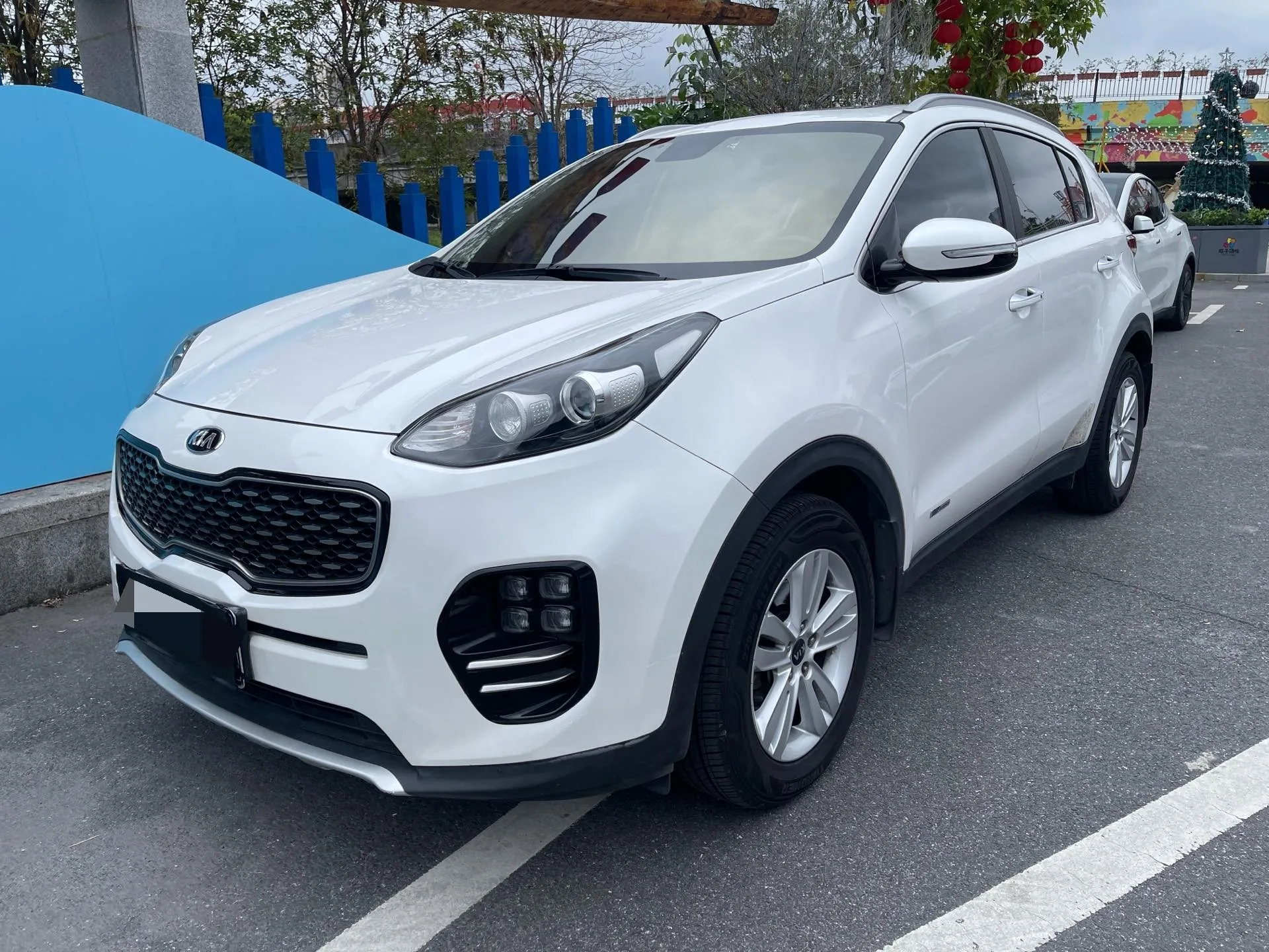 Kia KX5 2017 1.6T Automatic 2WD 15th Anniversary Special Edition DLX
