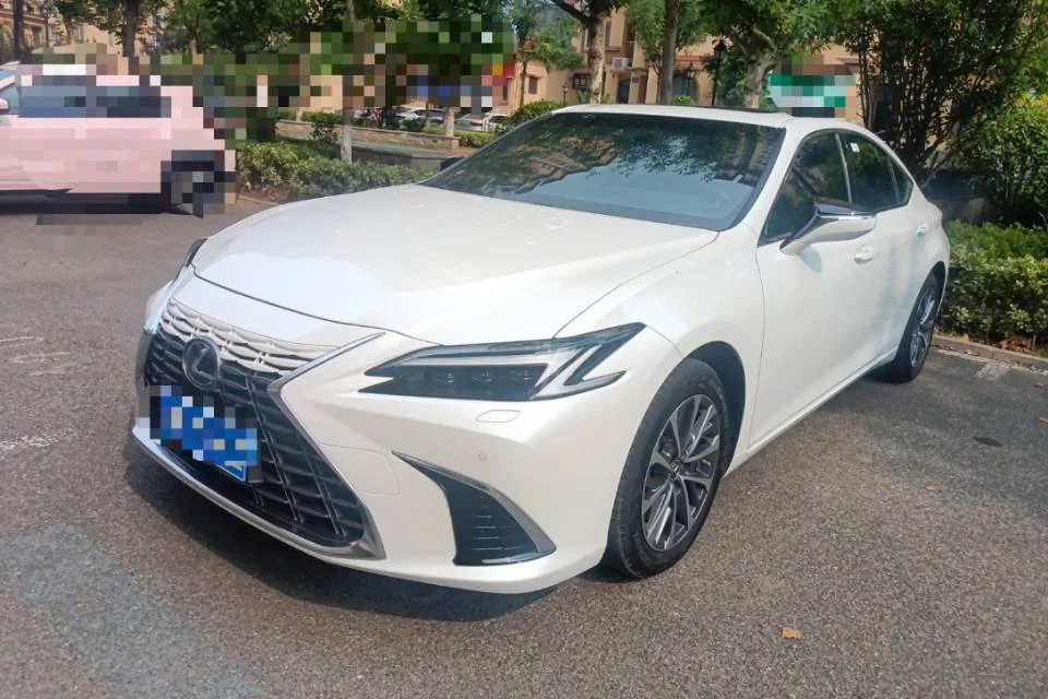 Lexus ES (Imported) 2025 ES200 2.0 CVT Premium Edition Automatic