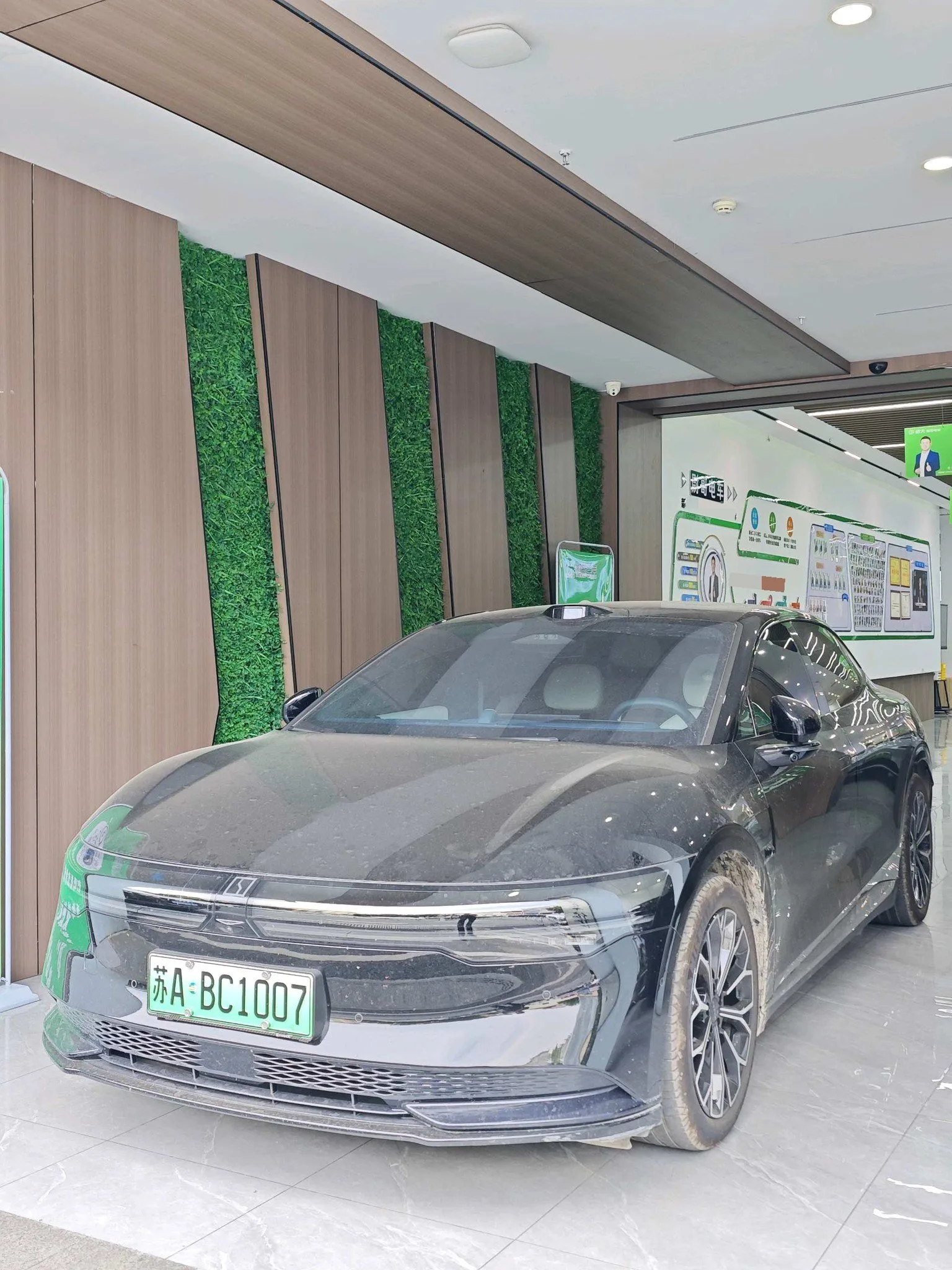 Jike 2025 Model Jike 007 Rear-Wheel Drive Intelligent Driving Edition 75kWh Automatic