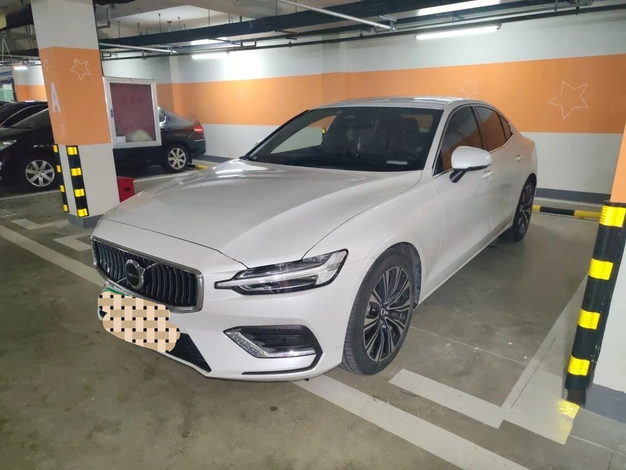 2025 Volvo S60 B4 Smart Luxury Edition