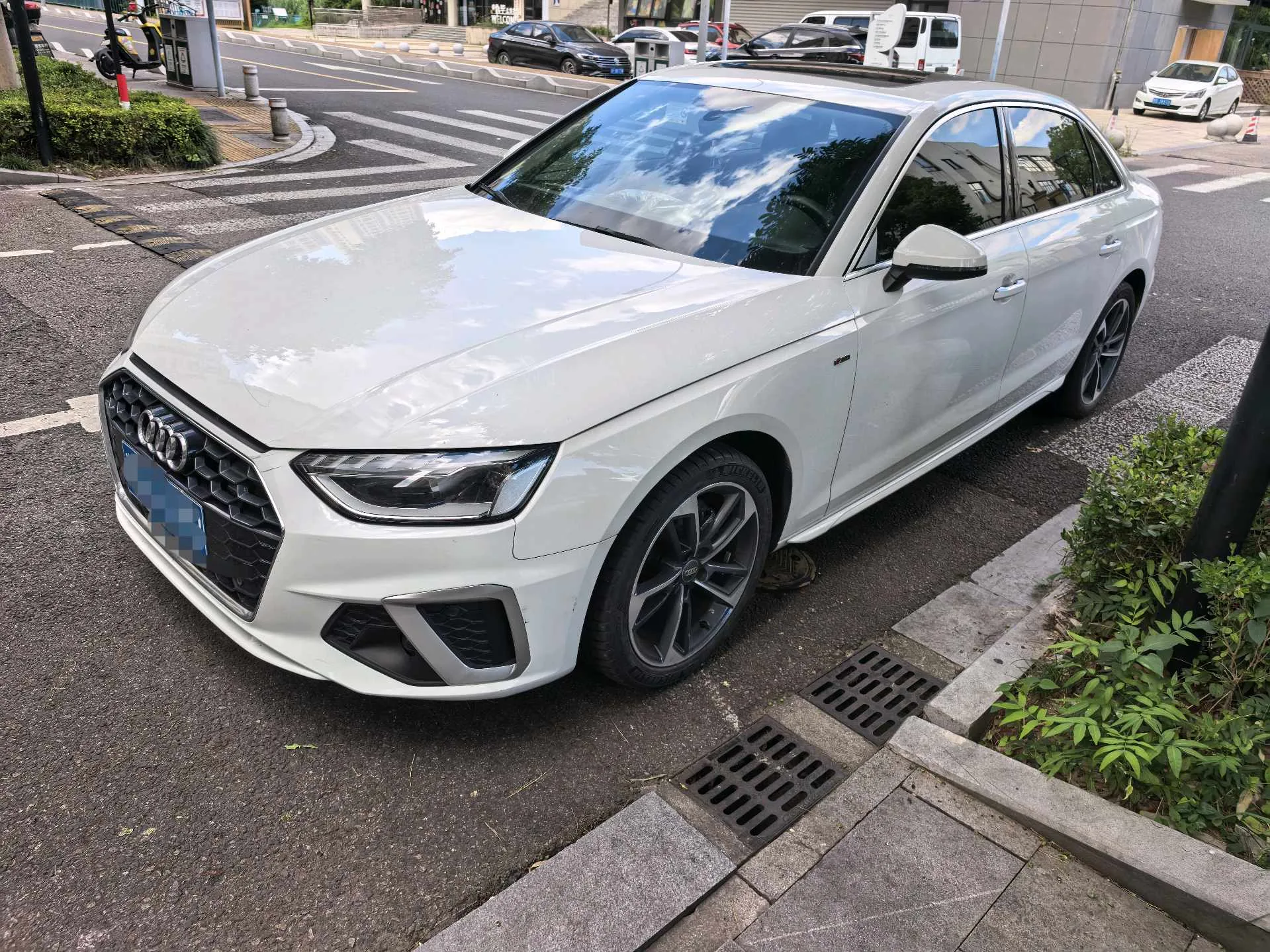 Audi A4L 2022 40 TFSI Fashion Dynamic Edition