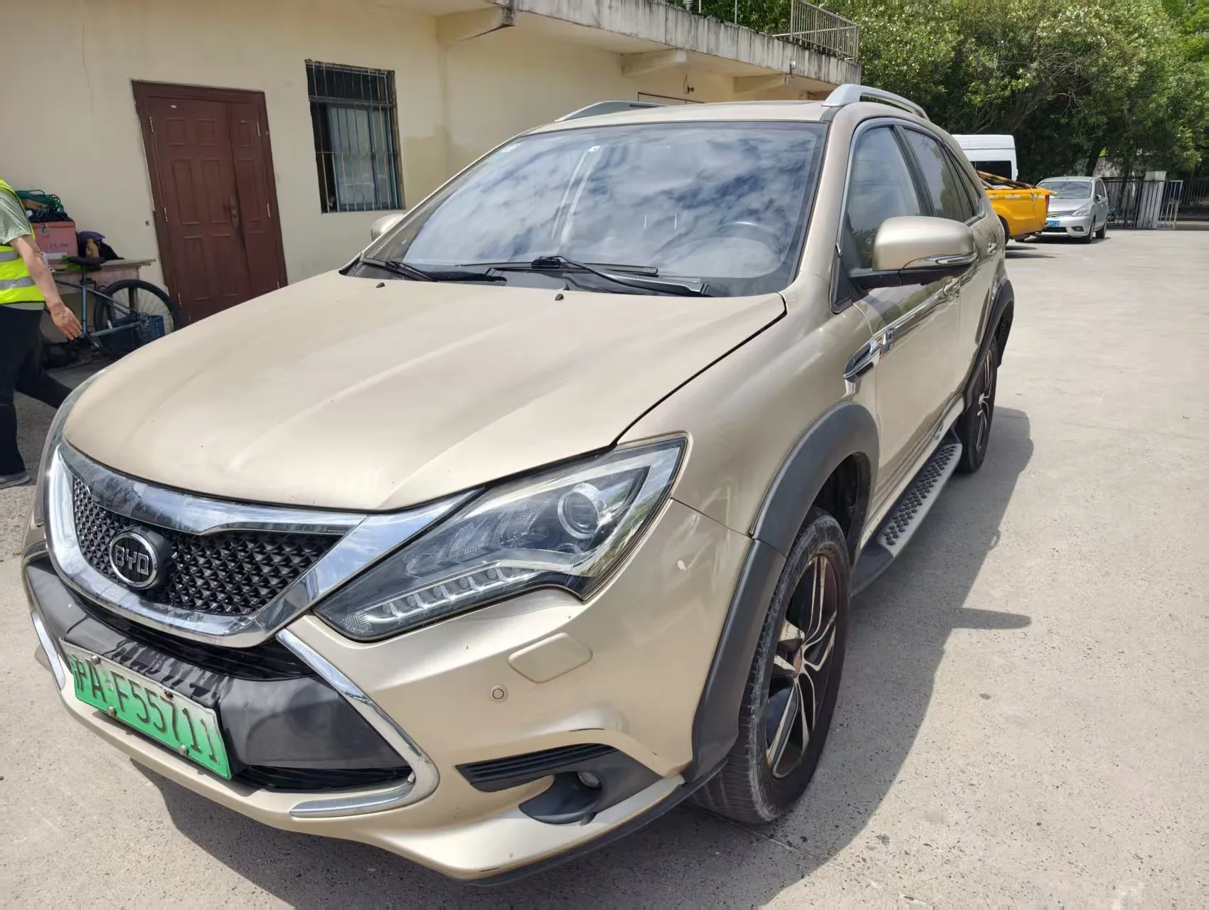 Tang New Energy 2015 2.0T AWD Flagship