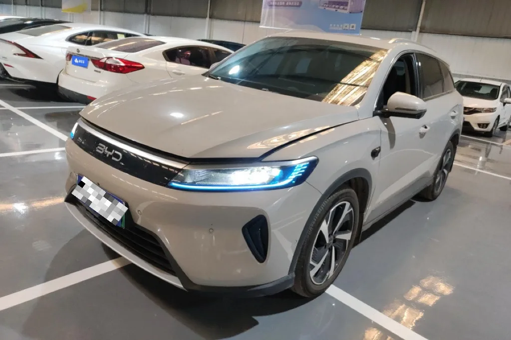 BYD 2025 Model Year Hai Shi 05 DM-i 1.5 CVT Smart Driving Edition 115KM Flagship Automatic Transmission