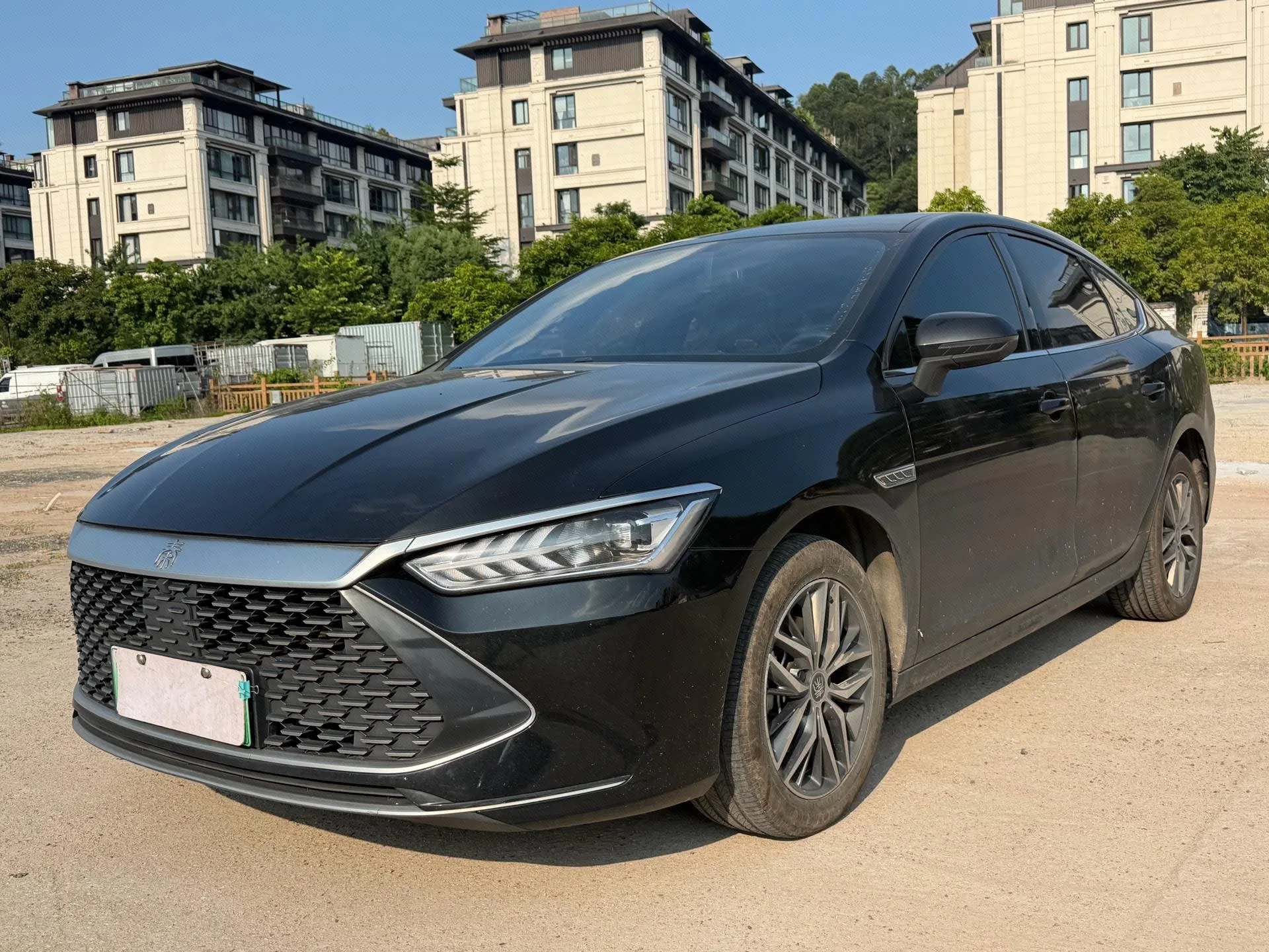 Qin PLUS 2021 DM-i 120KM Premium Edition