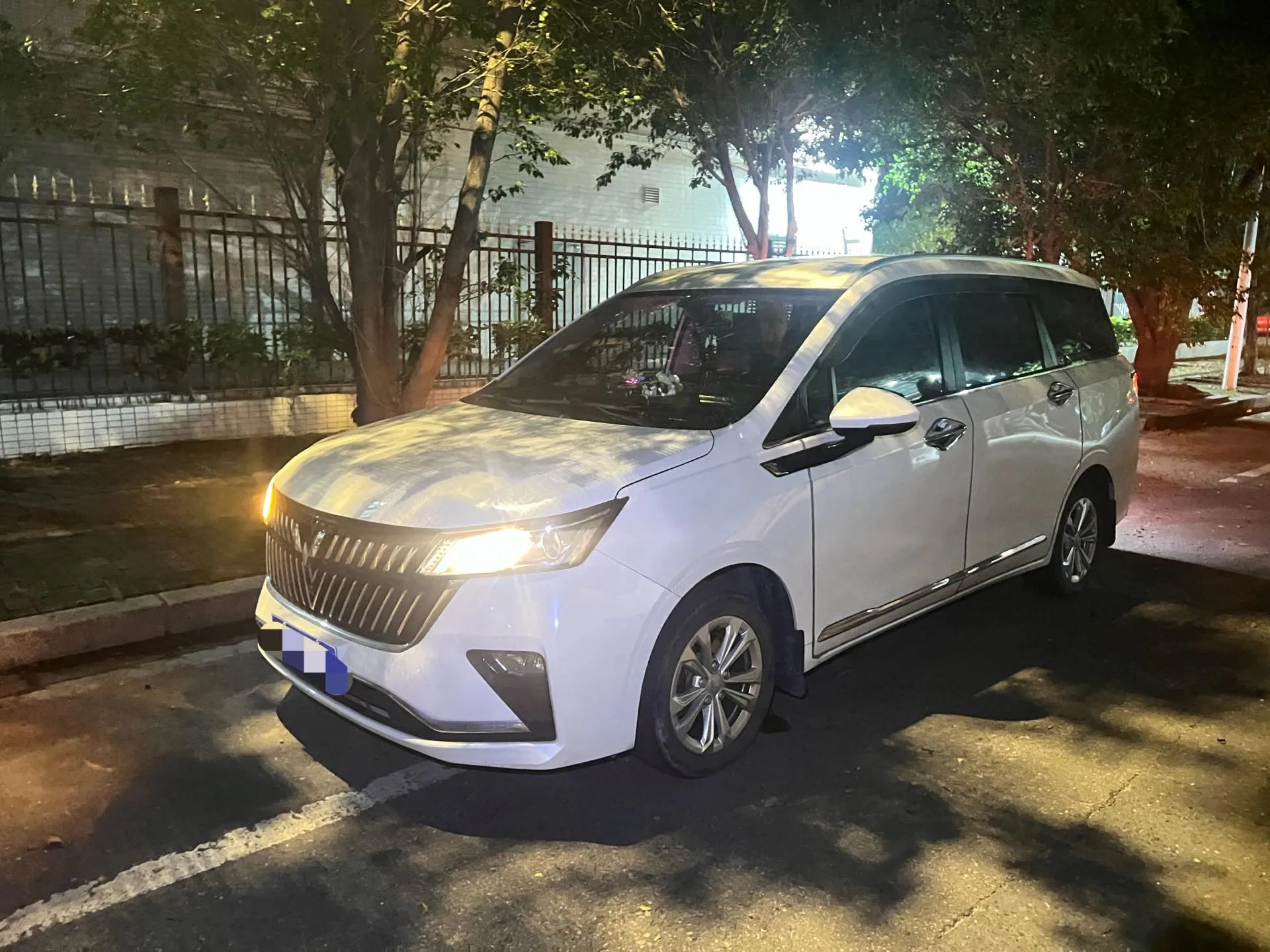 Wuling 2022 Jiachen 1.5 Light Comfort Manual Transmission