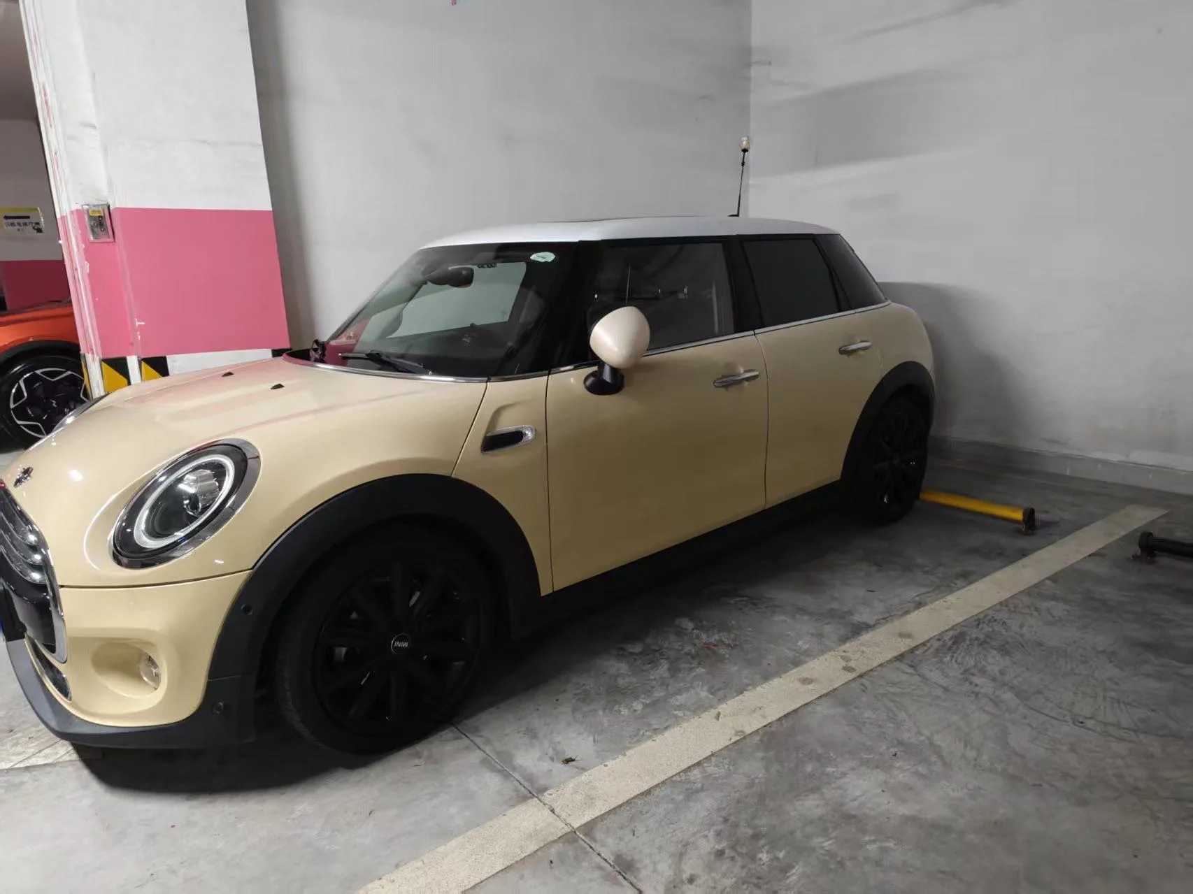 2019 MINI 1.5T Cooper Artist Edition, 5-Door