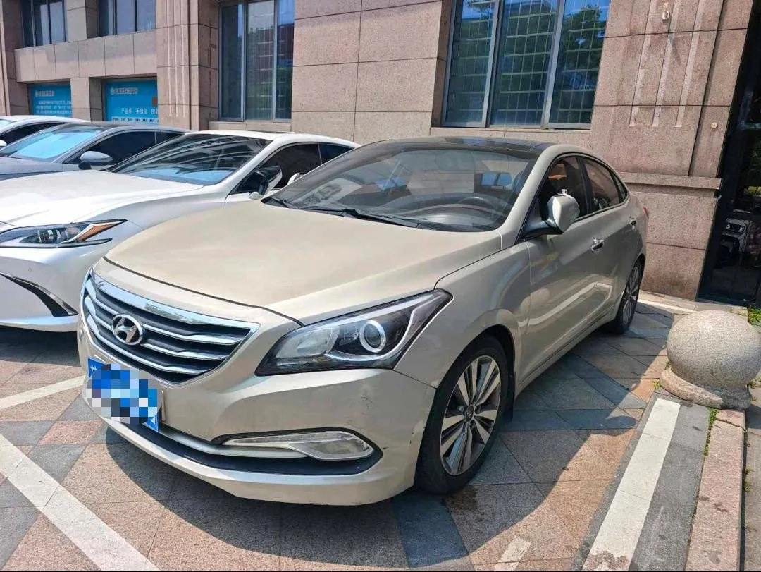 2014 Mistra 1.8L Automatic Premium DLX