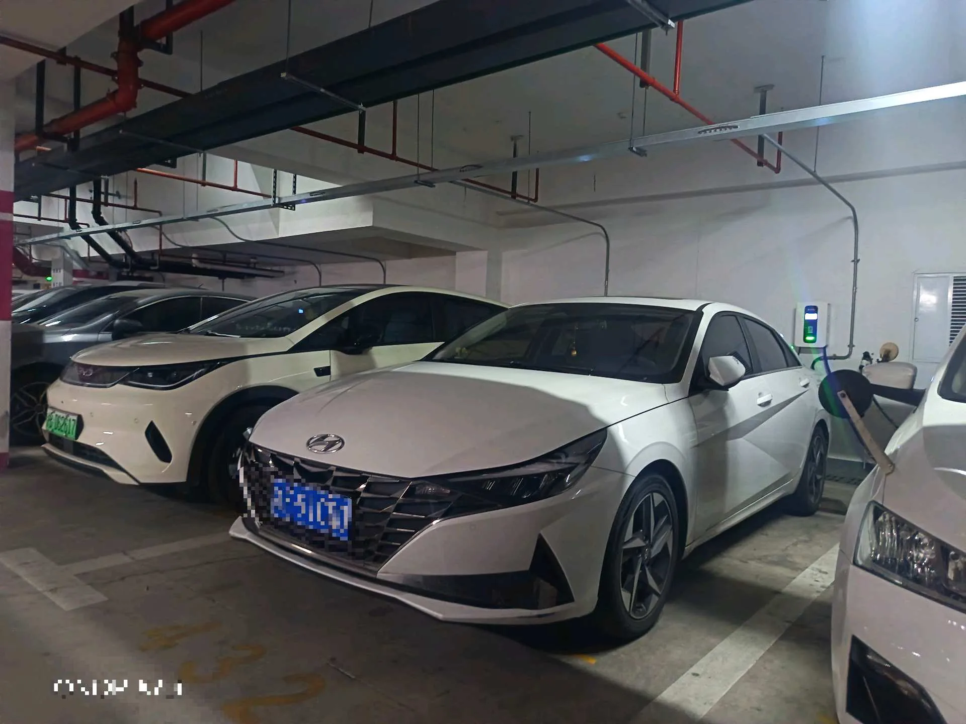 Hyundai Elantra 2022 1.5L CVT LUX Premium Edition