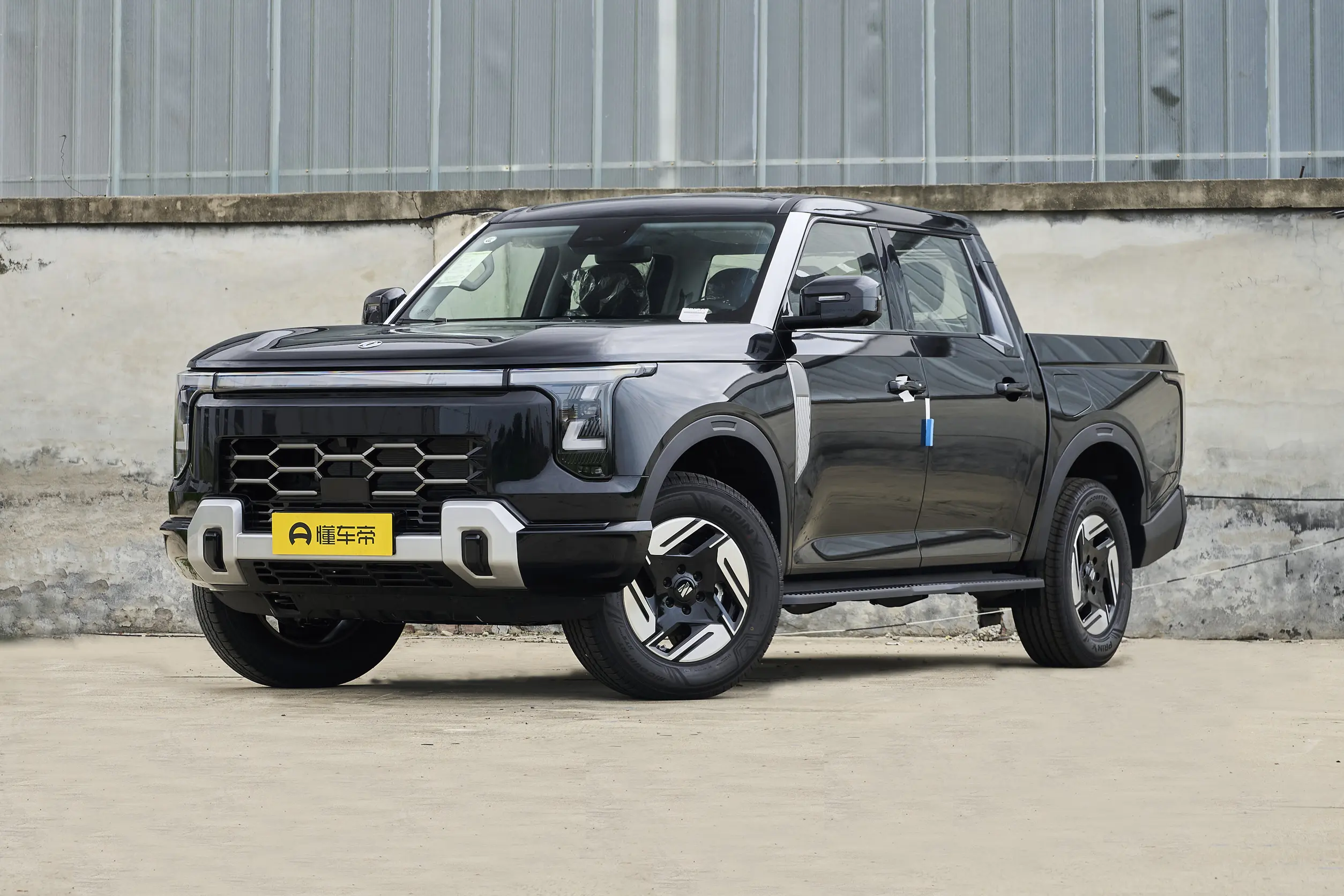 Zhengzhou Nissan Z9 PHEV 135km AWD Explore Edition — Authorized new car for export from China (listing thumbnail)