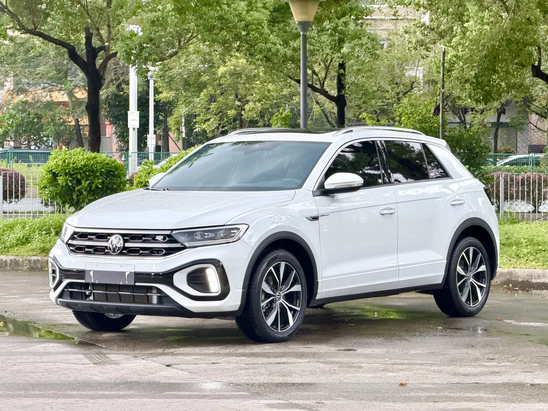 Volkswagen 2024 T-Roc 1.5TSI 300TSI 2WD Chenguang Edition Automatic