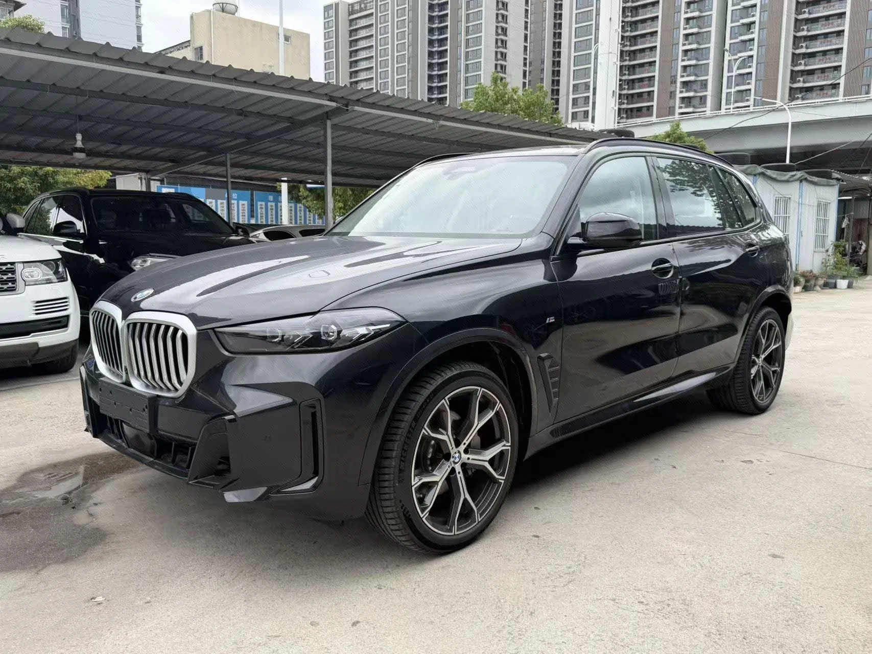 2026 BMW X5 xDrive30Li 48V 2.0T M Sport Shadow Edition Automatic