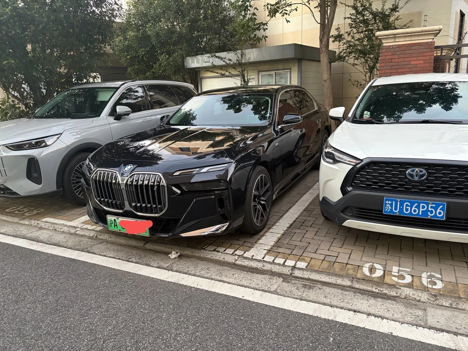 BMW i7 (Imported) 2023 Model Year i7 eDrive50L Premium M Sport Package, Automatic Transmission