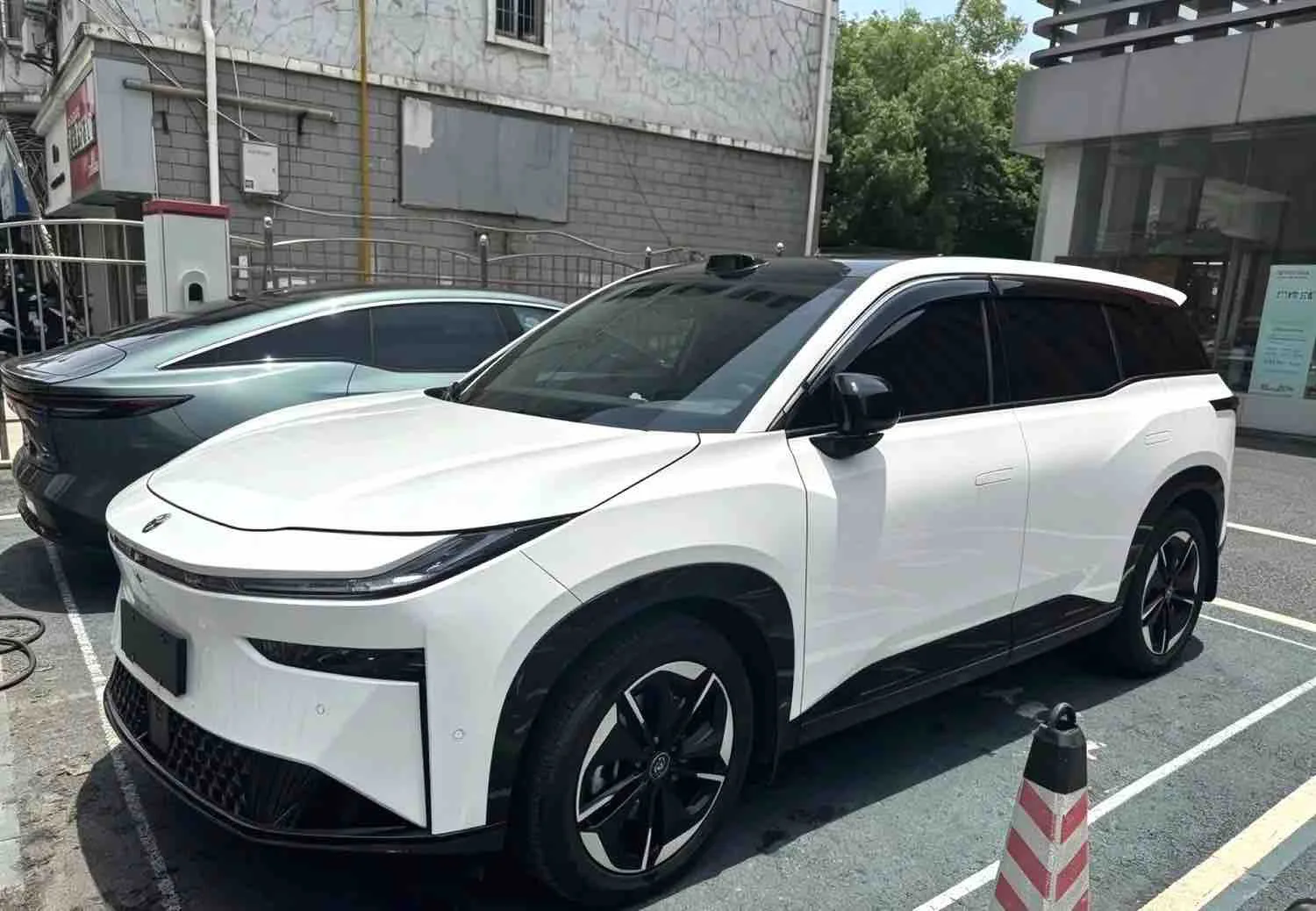Toyota 2026 Platinum 3X 520 Pro+ LiDAR Edition, Automatic Transmission