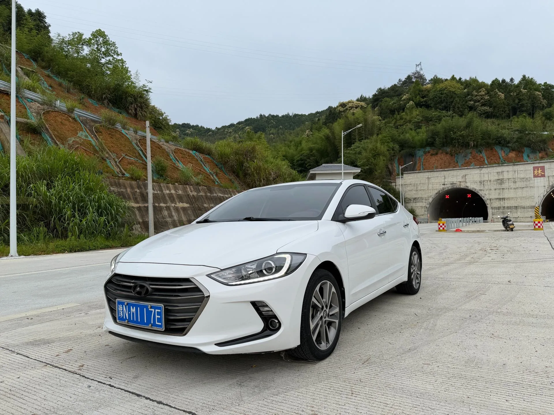 Hyundai Elantra 2016 1.6L Automatic Smart Elite Edition