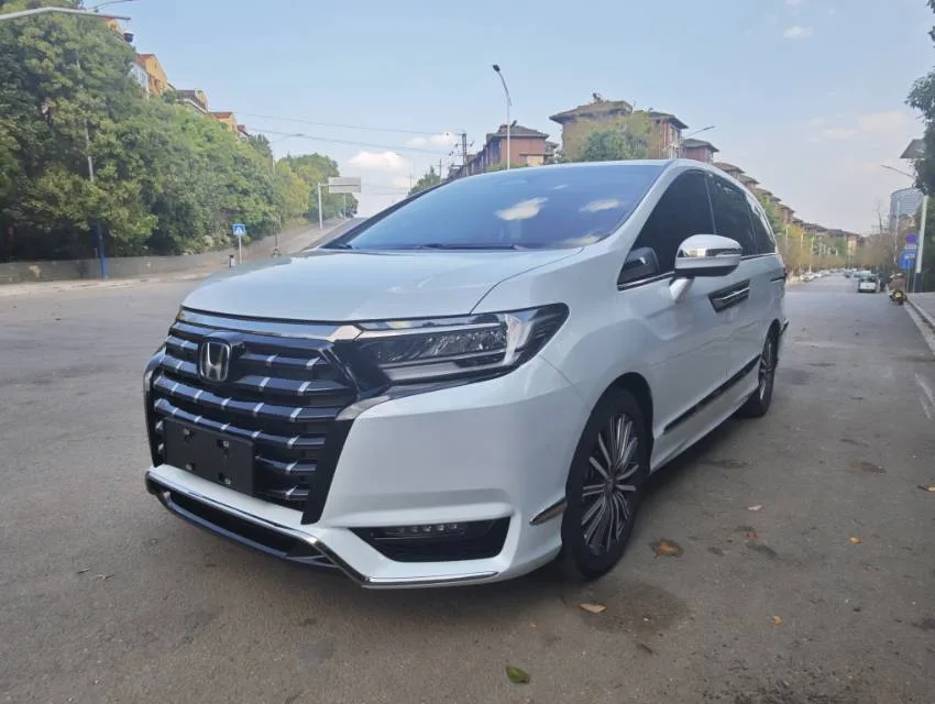 Honda 2024 Elysion e:HEV 2.0 CVT Luxury Edition Automatic